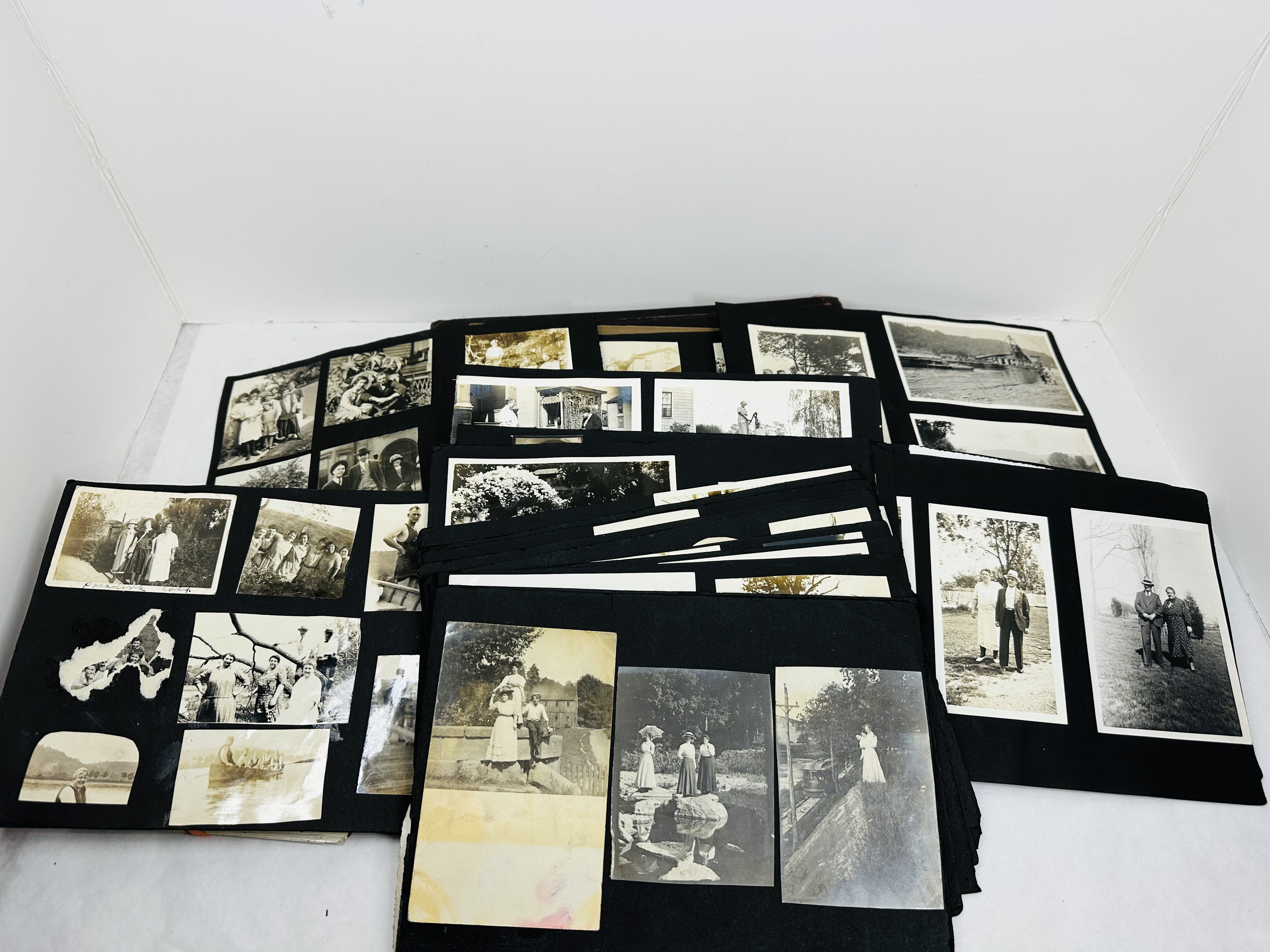 KEESOR FAMILY PHOTOGRAPHS AND MORGAN CATALOG, 1924-1928