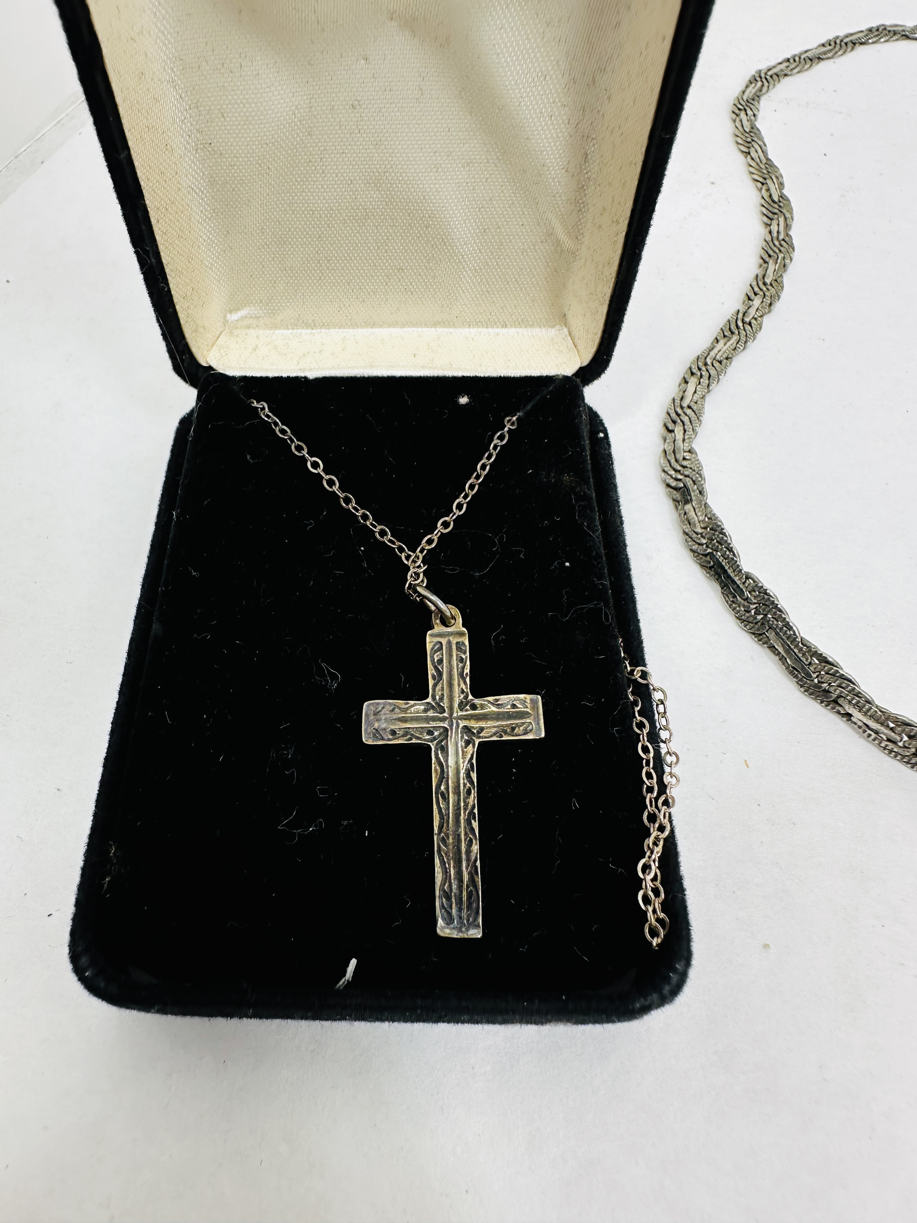 STERLING SILVER AND MIXED JEWELRY