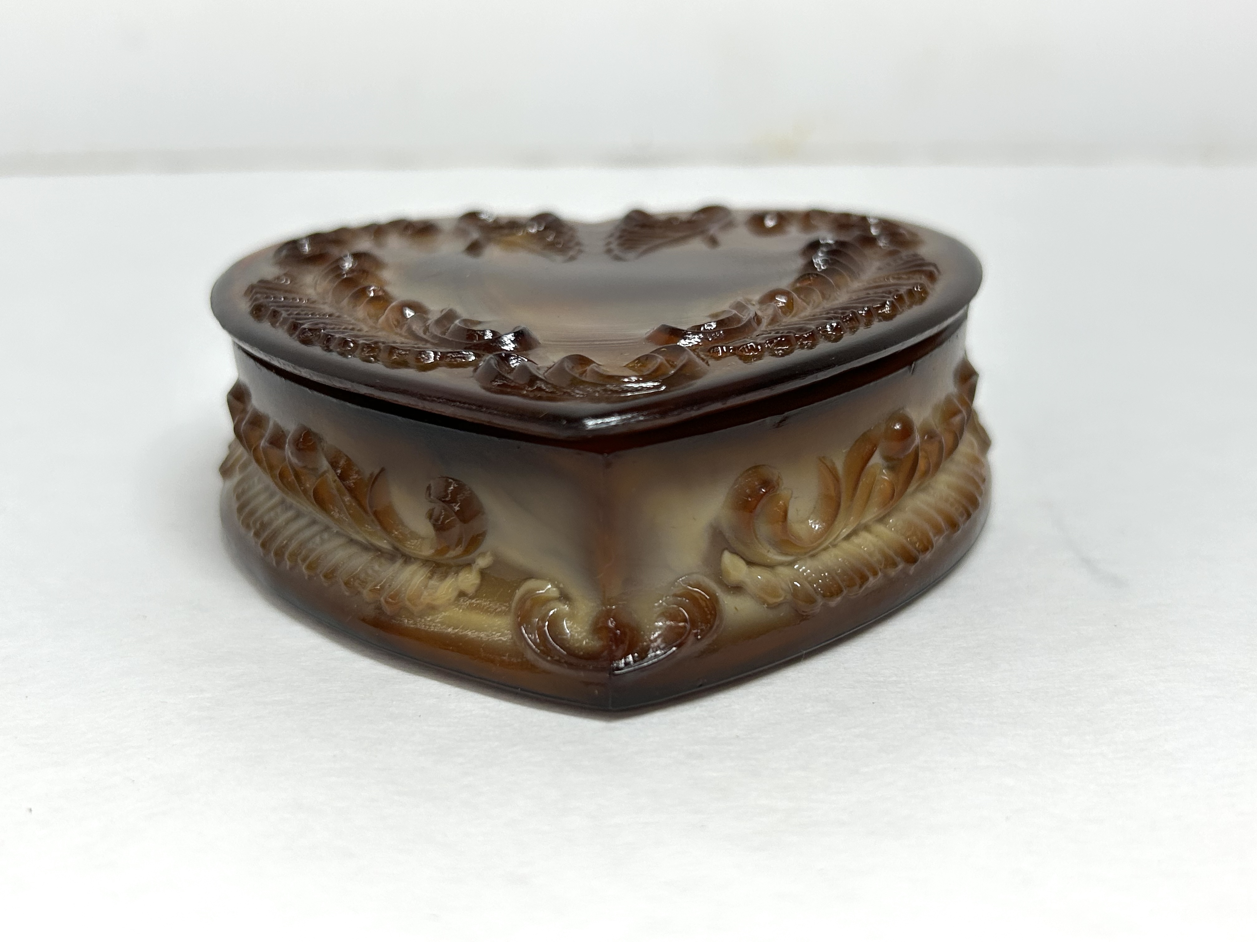 BOYD CHOCOLATE SLAG HEART BOX, 1980s