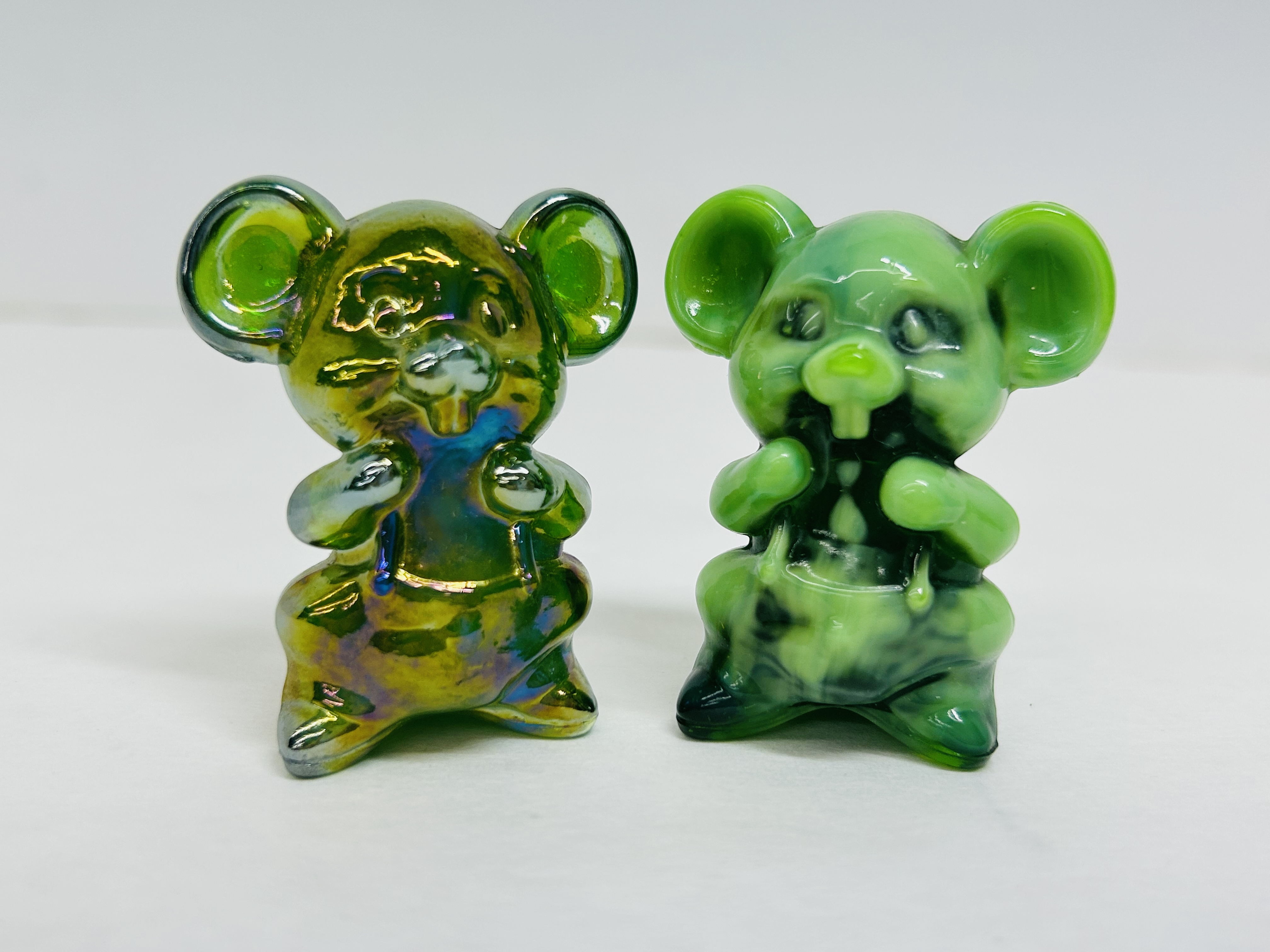BOYD GLASS MOUSE FIGURINES, CIRCA 1980