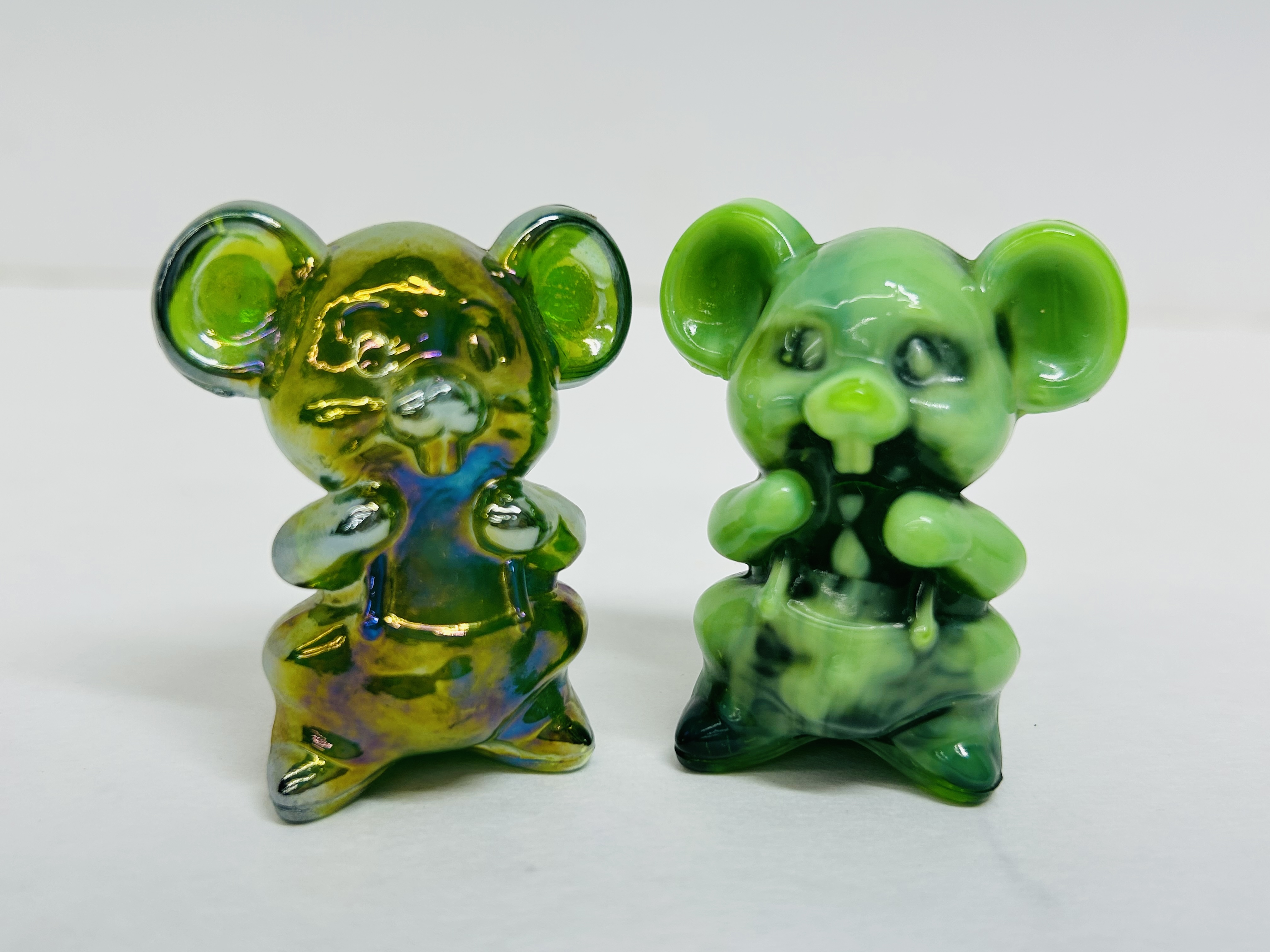 BOYD GLASS MOUSE FIGURINES, CIRCA 1980