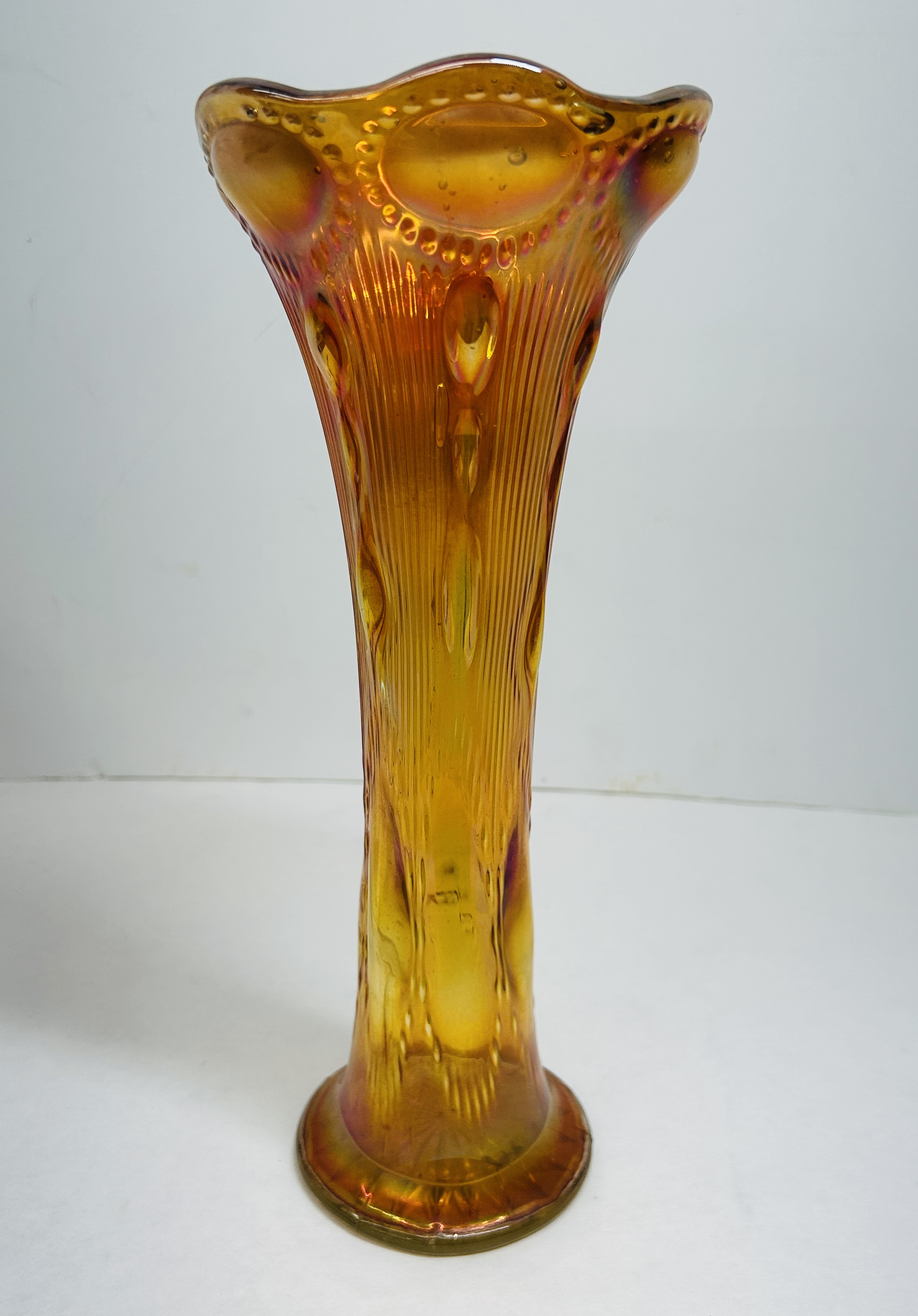IMPERIAL BEADED BULLSEYE MARIGOLD VASE, 1910