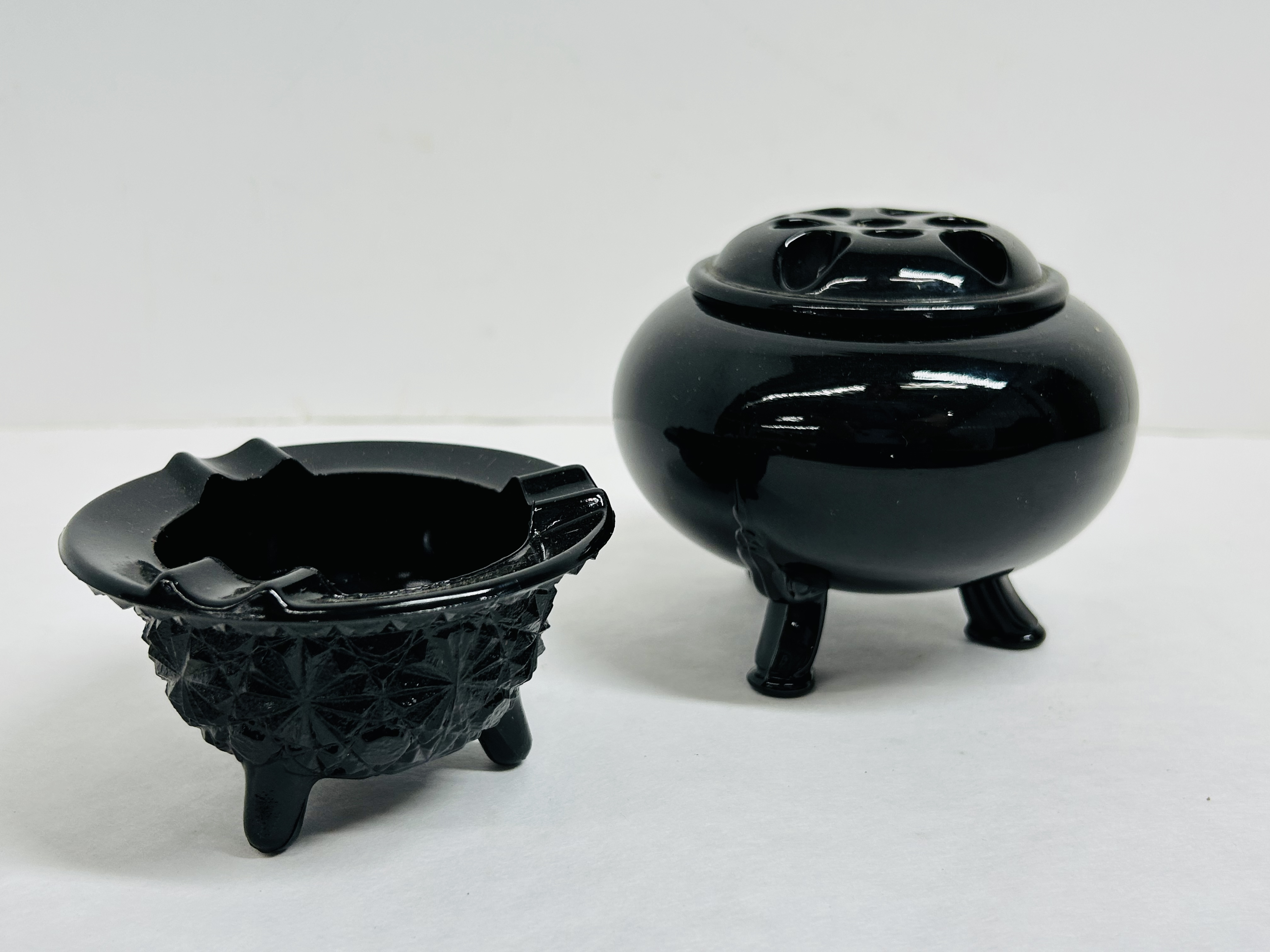 L.E. SMITH BLACK AMETHYST GLASS SET, MID-20TH CENTURY
