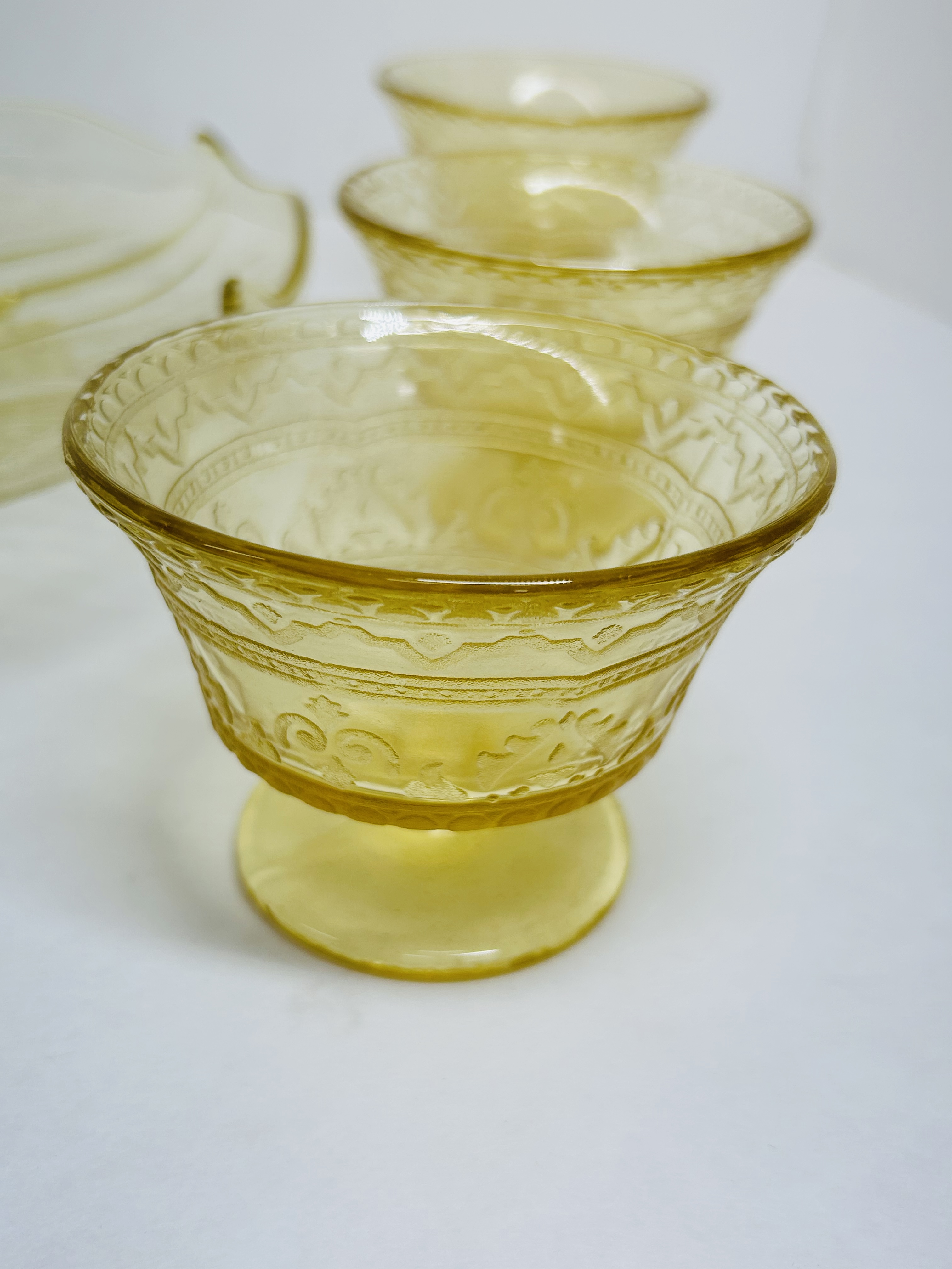 LANCASTER AND FEDERAL TOPAZ GLASS SET, 1930S