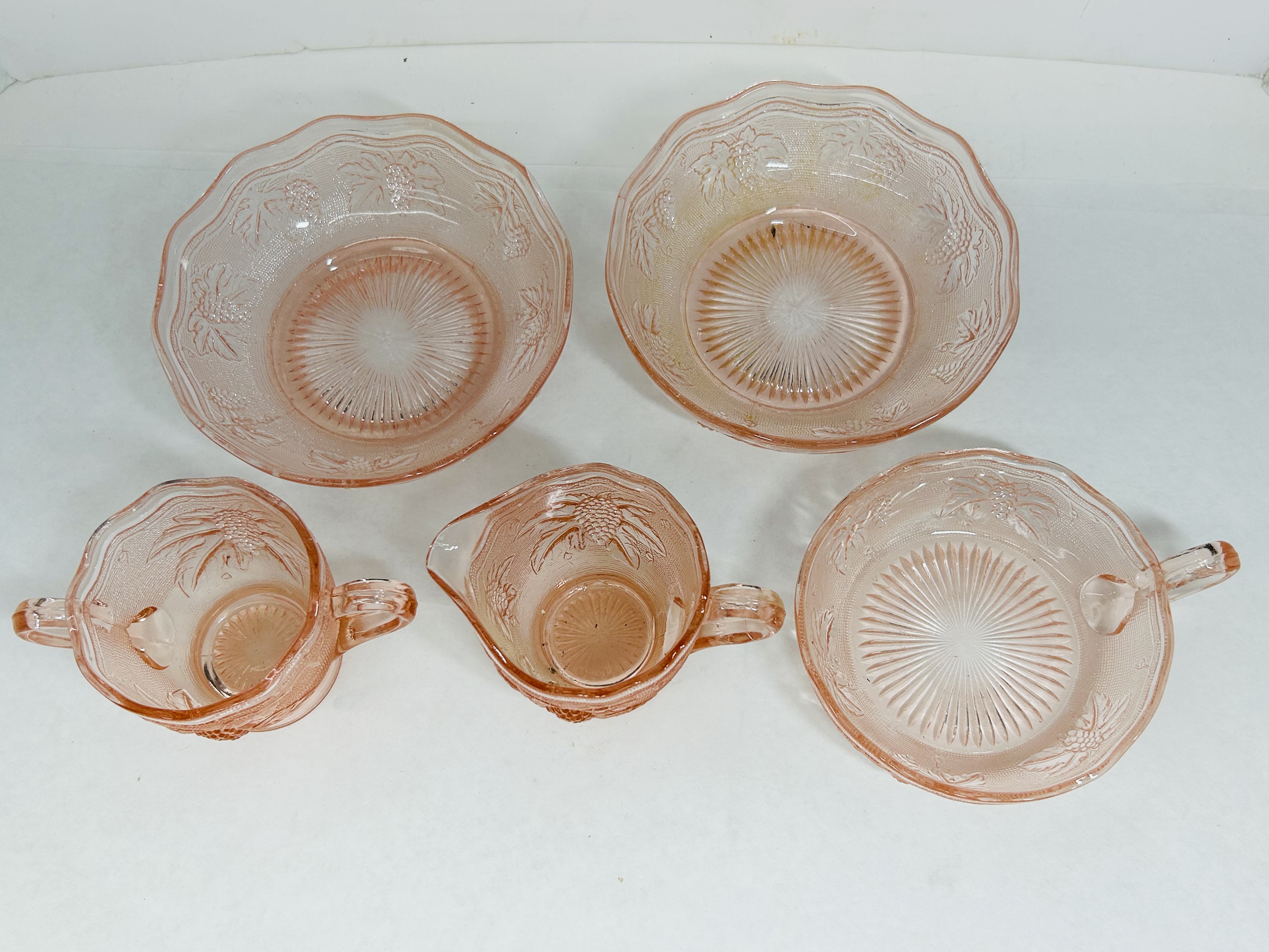 INDIANA GLASS FIVE PINK HARVEST PIECES, 1930S