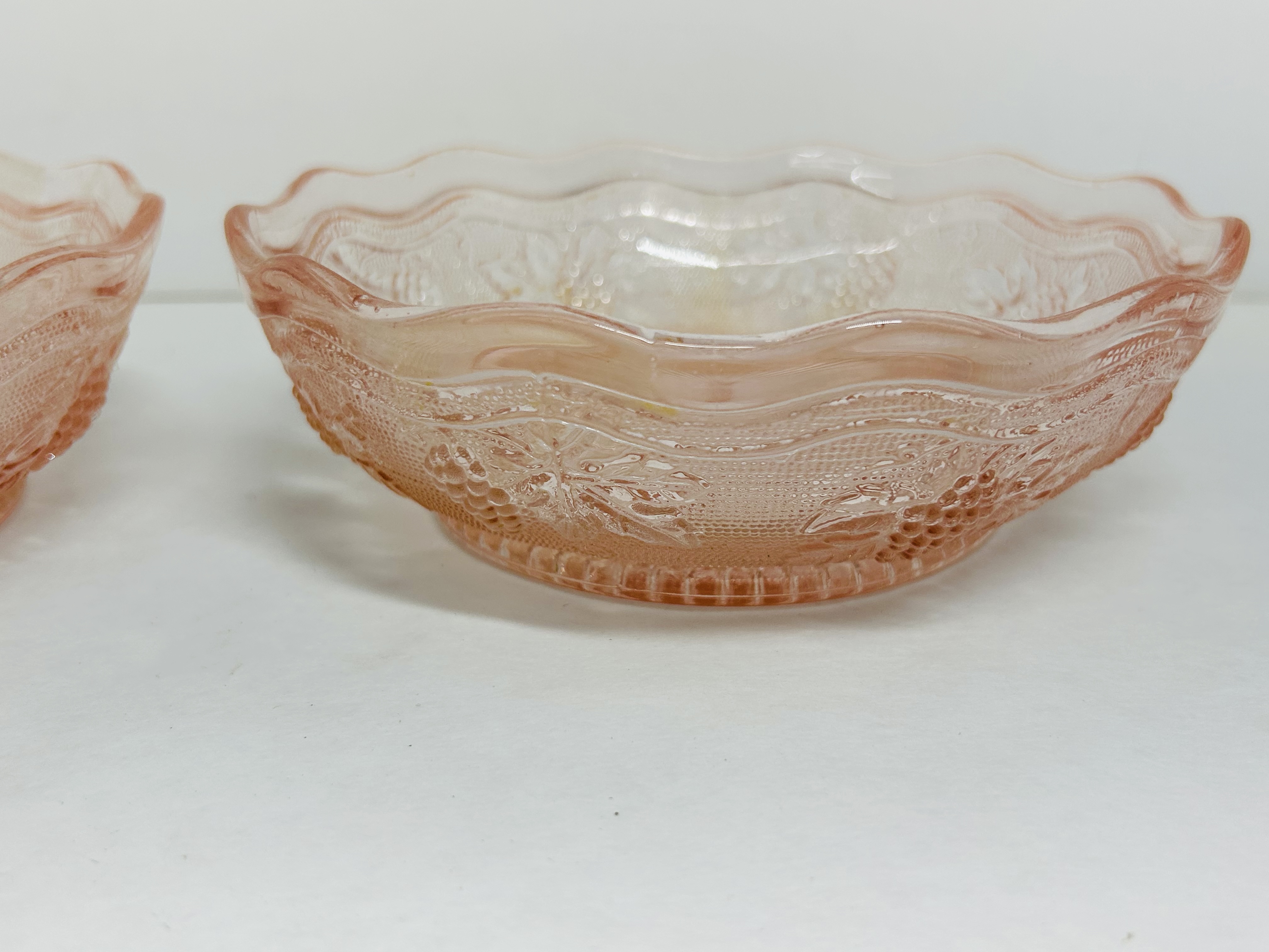 INDIANA GLASS FIVE PINK HARVEST PIECES, 1930S