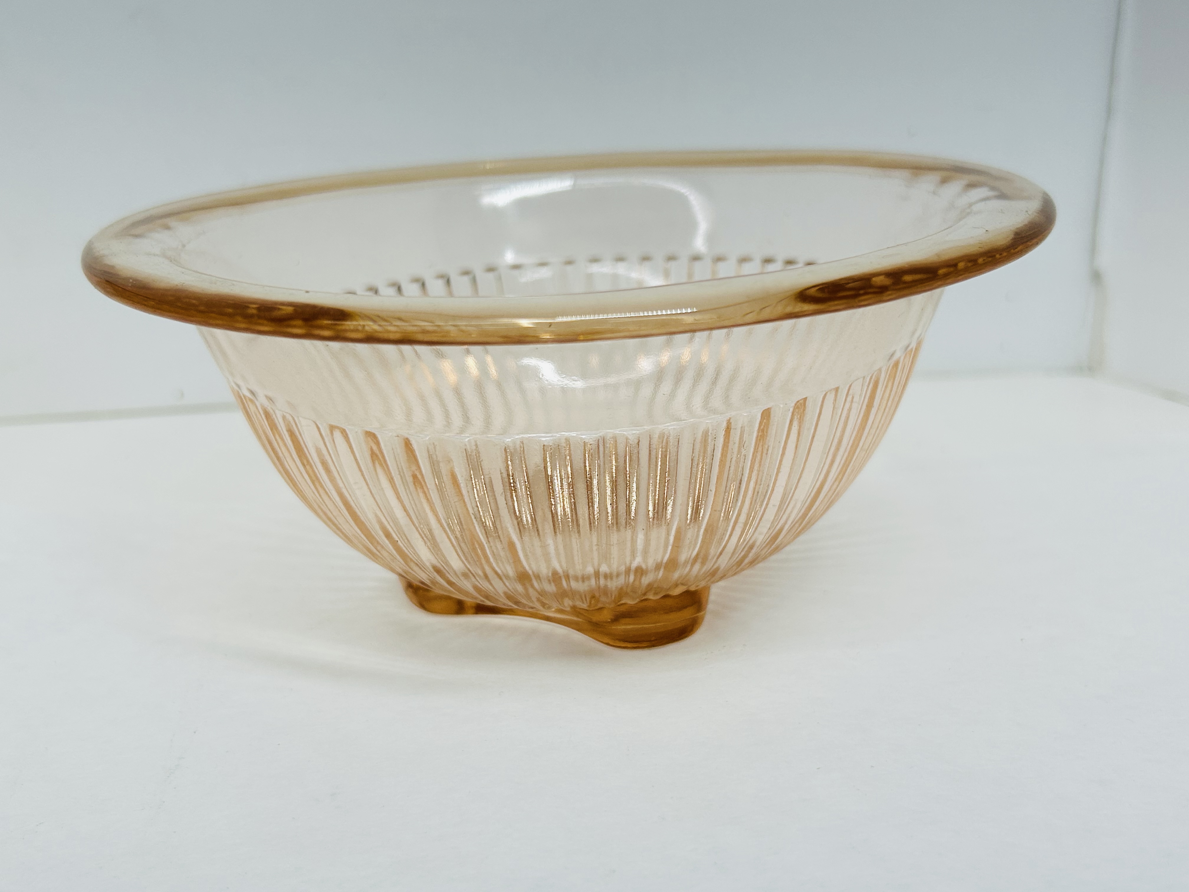 JEANNETTE PINK DEPRESSION GLASS TRIO, 1930S