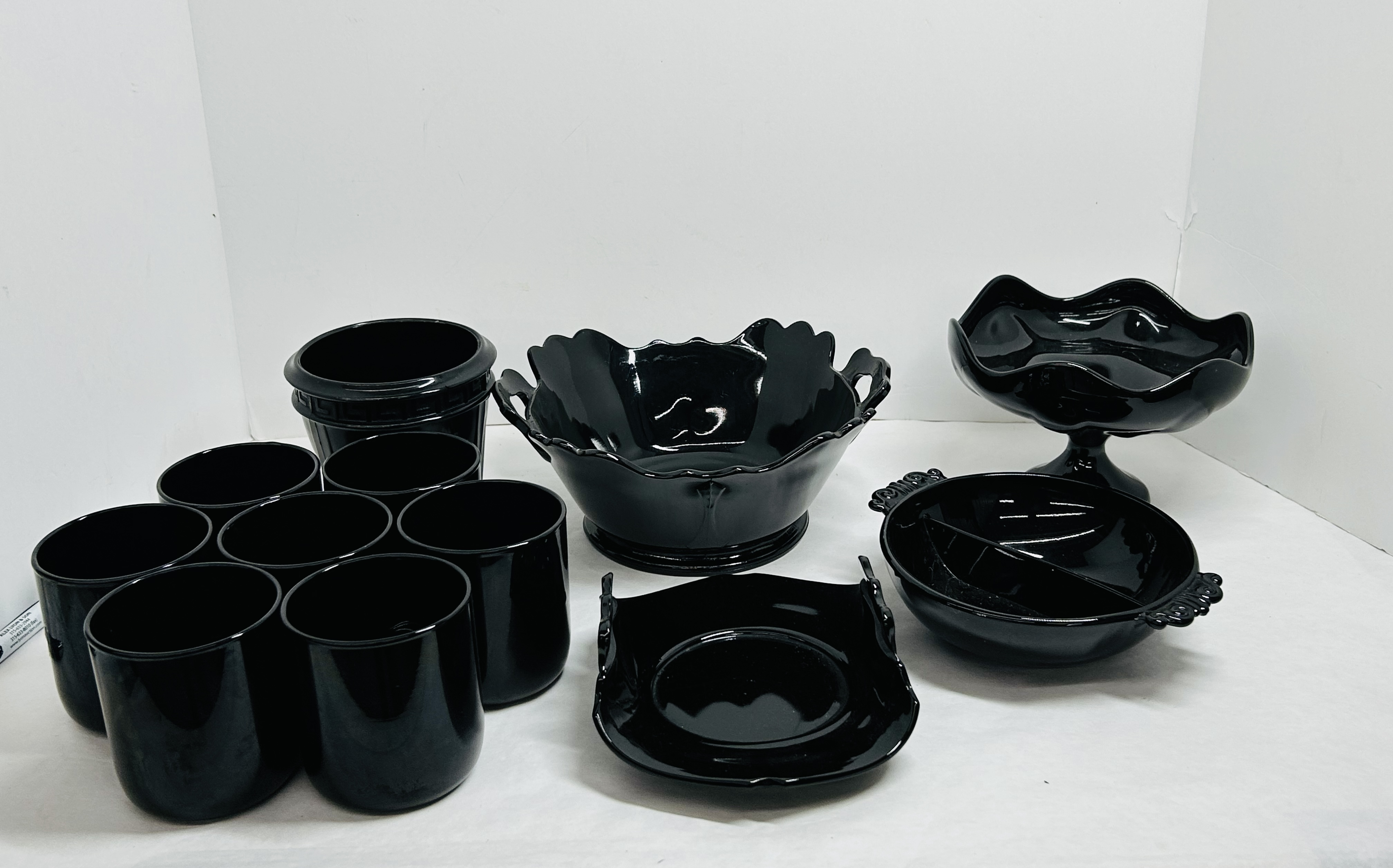 L.E. SMITH, BLACK AMETHYST GLASS, MID-20TH CENTURY