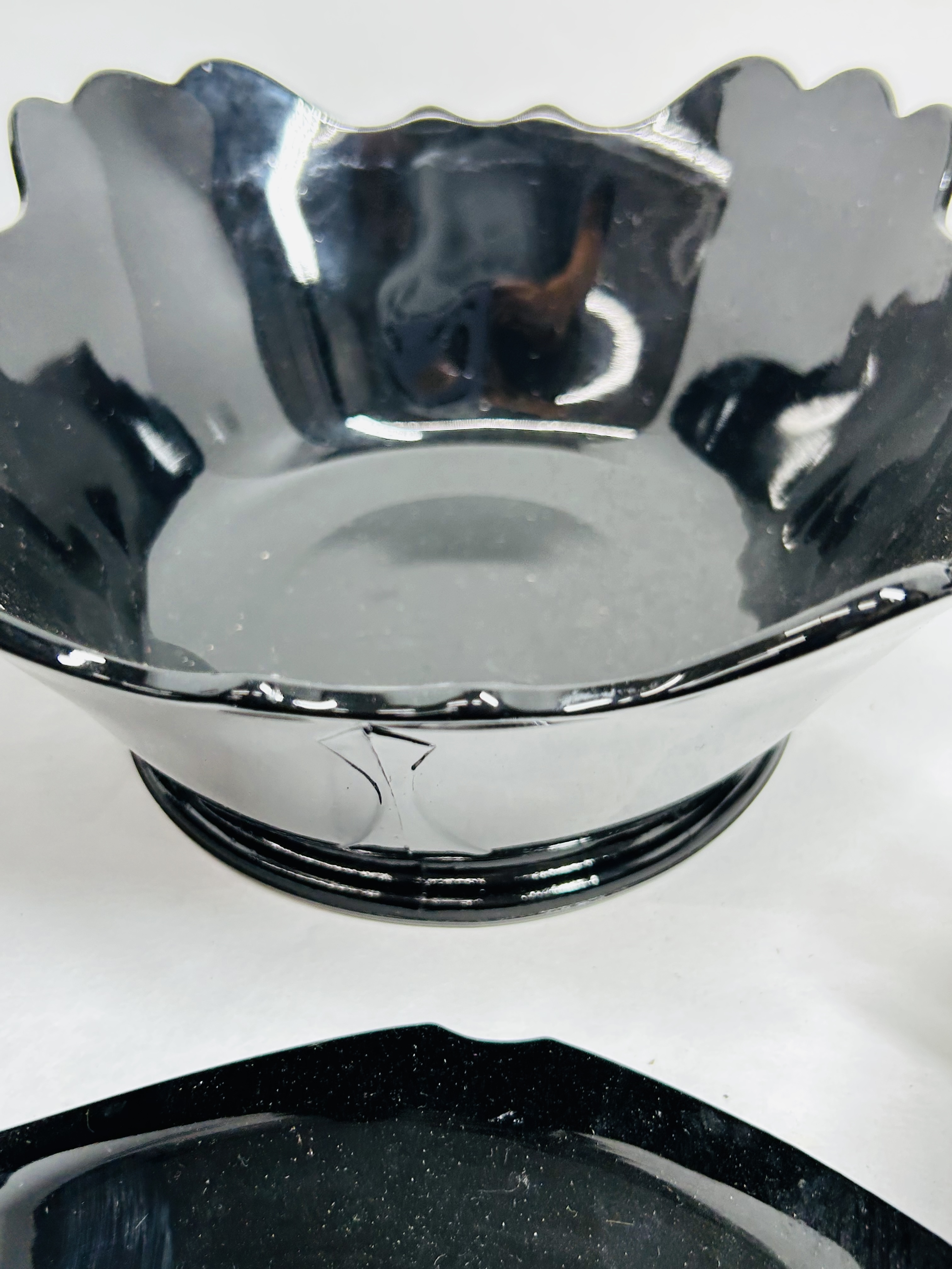 L.E. SMITH, BLACK AMETHYST GLASS, MID-20TH CENTURY
