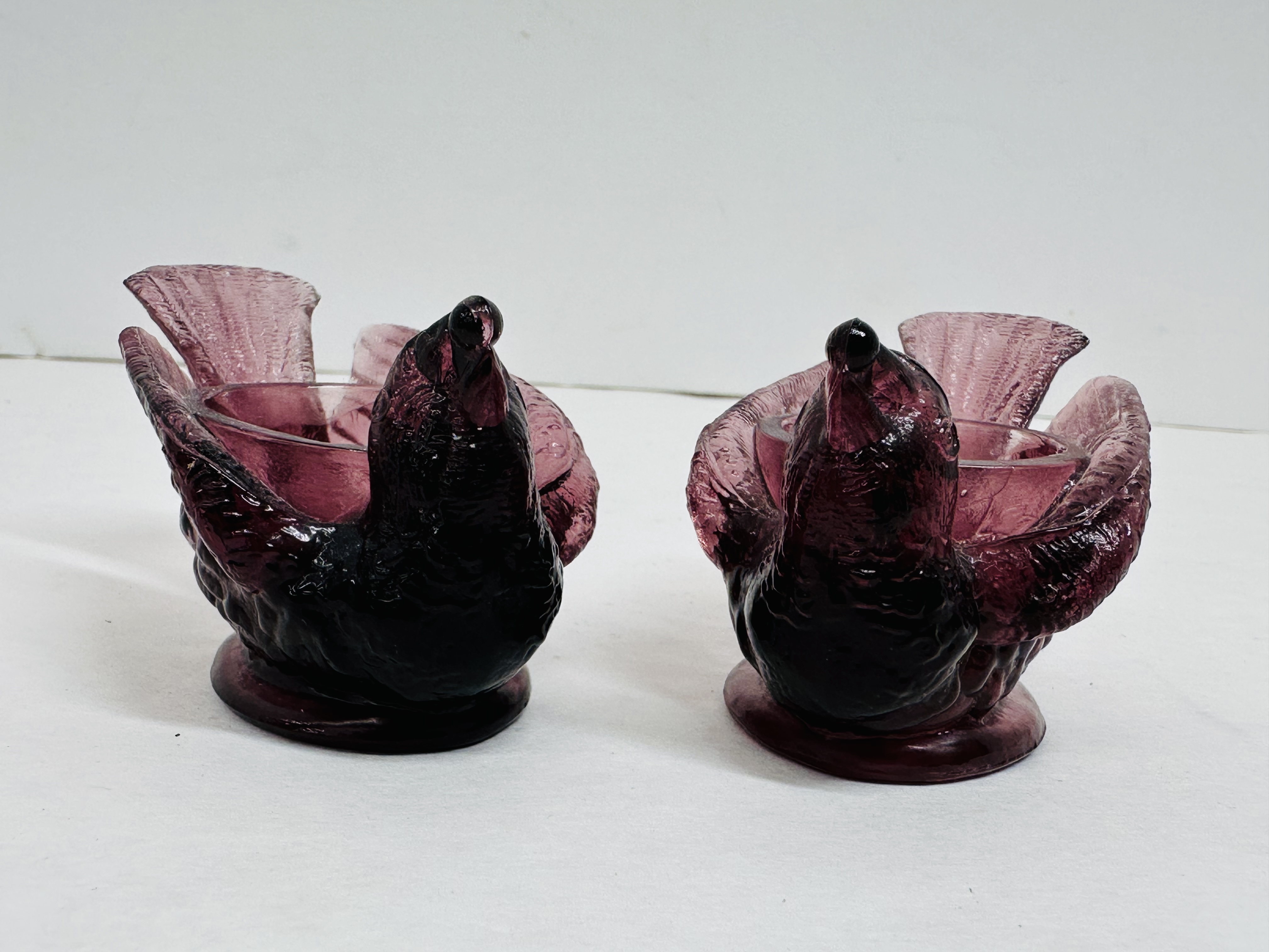 BOYD AMETHYST GLASS BIRD AND BERRY SALTS