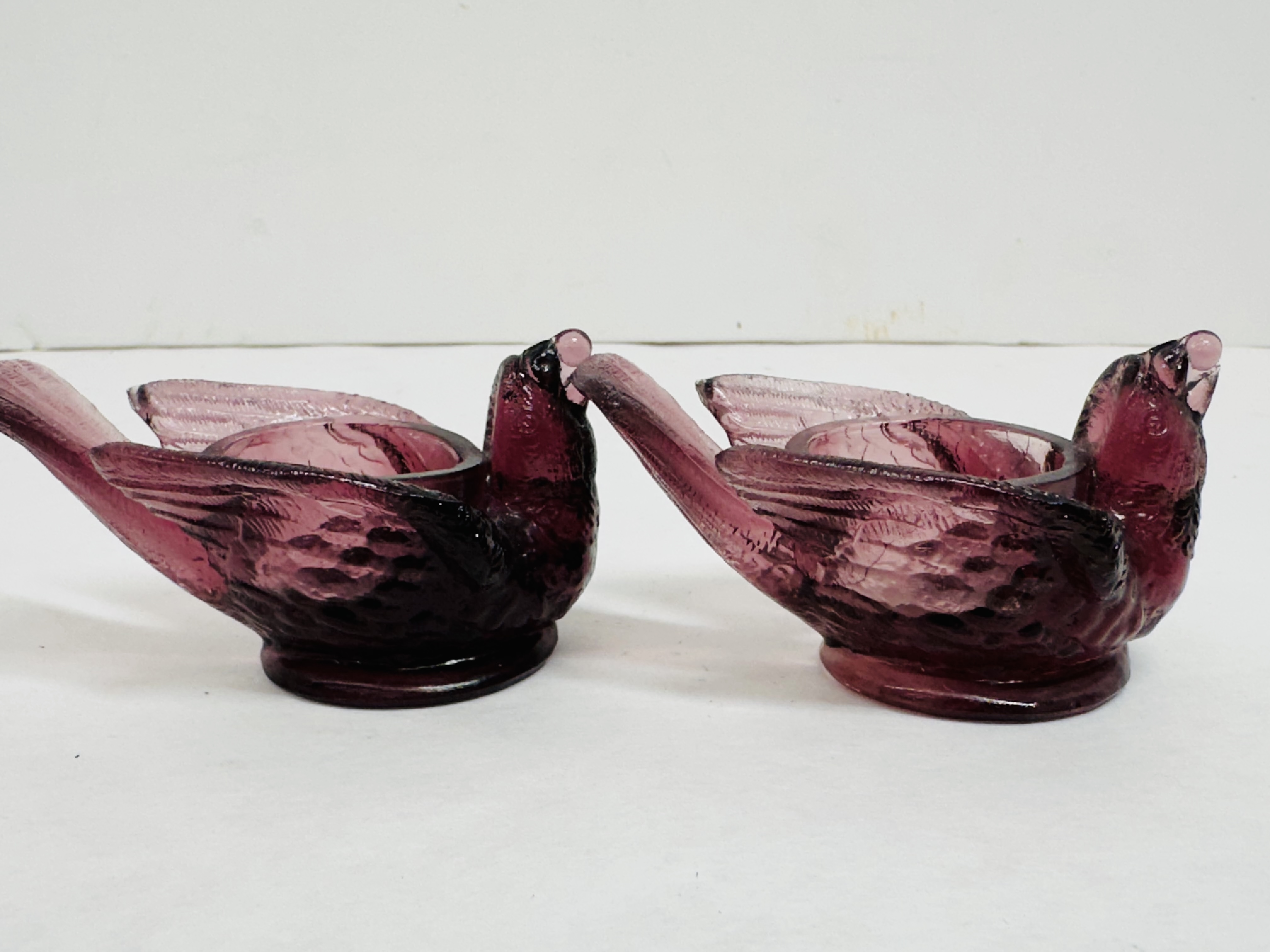 BOYD AMETHYST GLASS BIRD AND BERRY SALTS