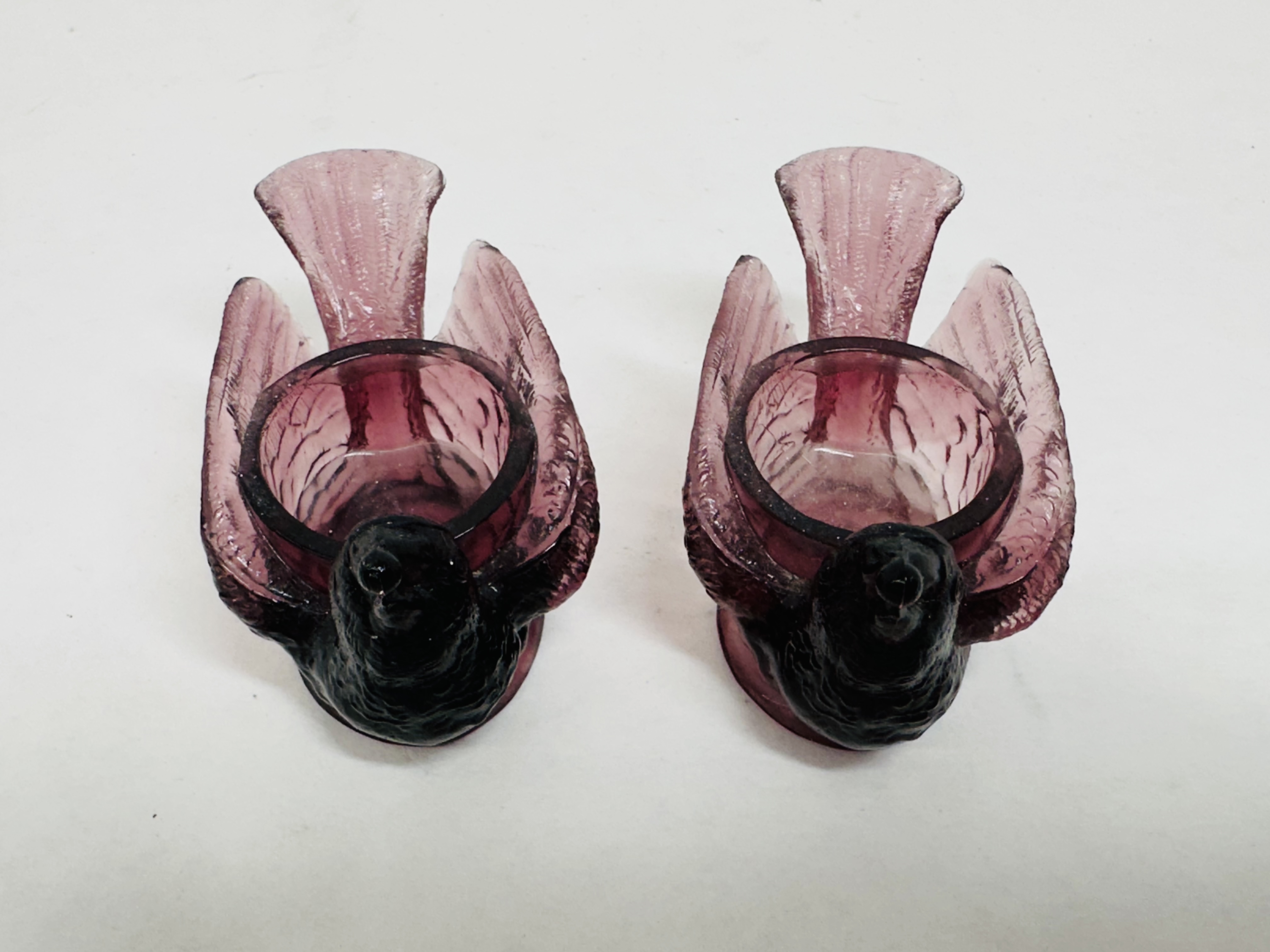 BOYD AMETHYST GLASS BIRD AND BERRY SALTS