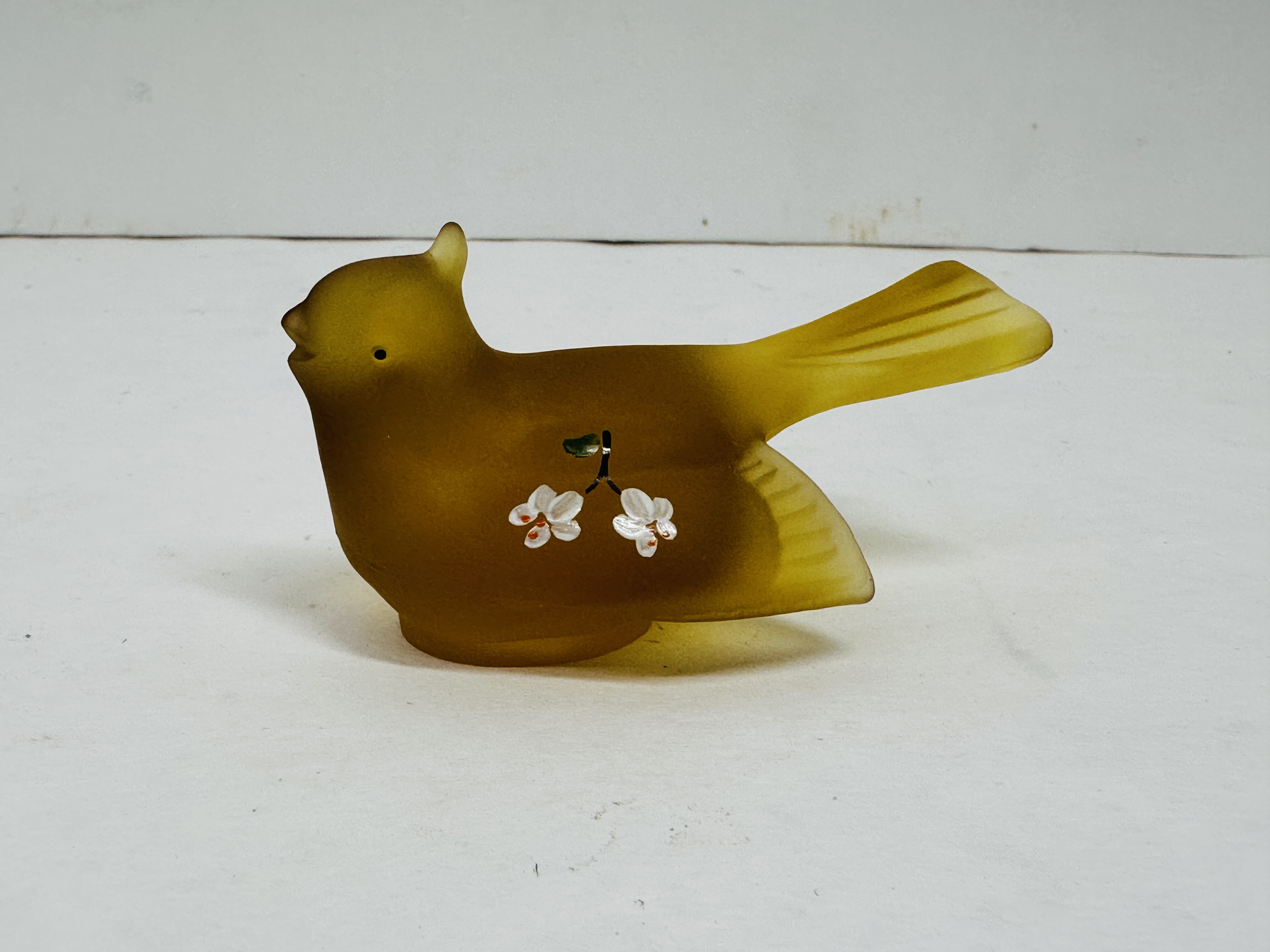 MOSSER AMBER SATIN BIRD FIGURINE