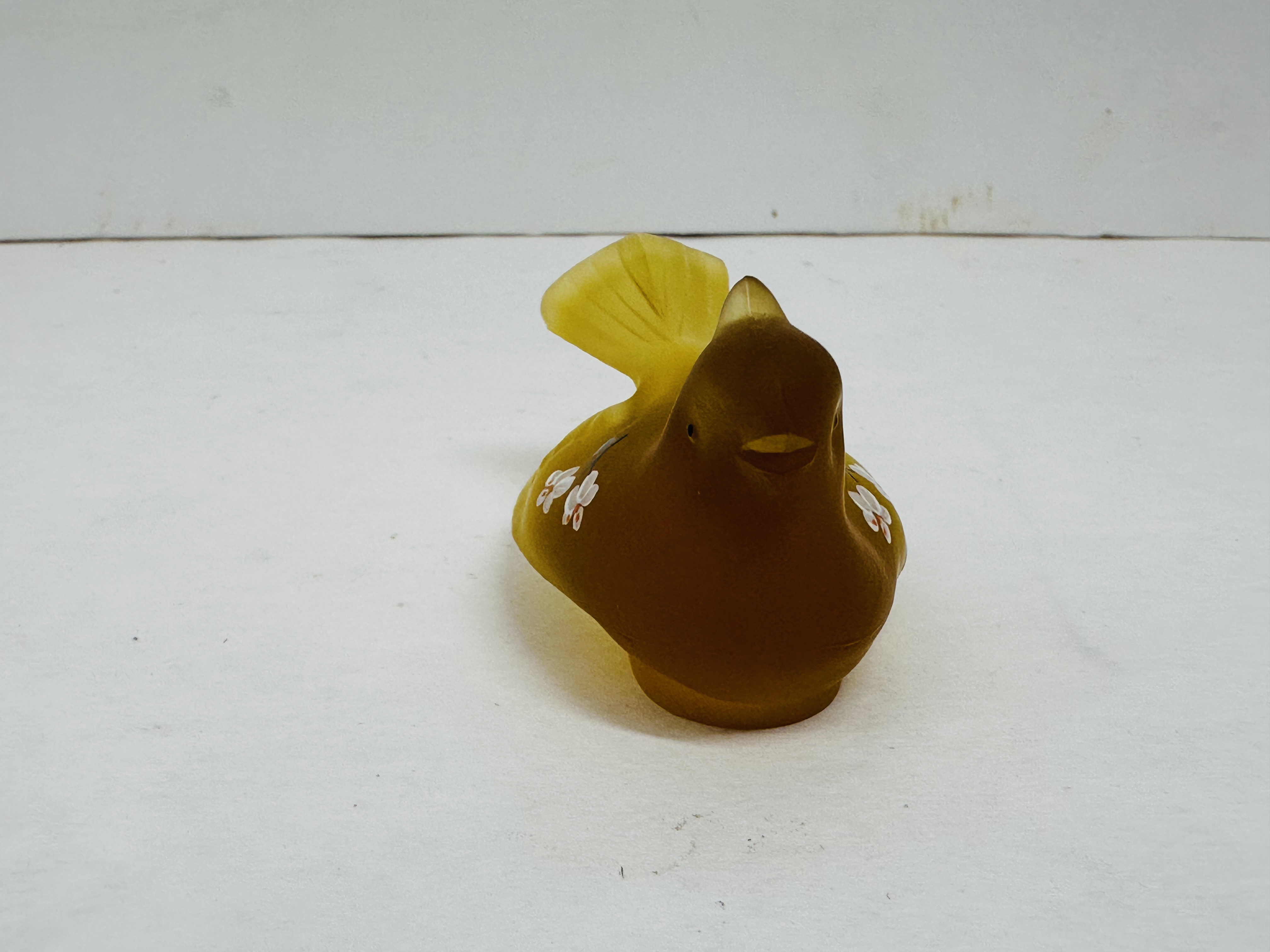 MOSSER AMBER SATIN BIRD FIGURINE