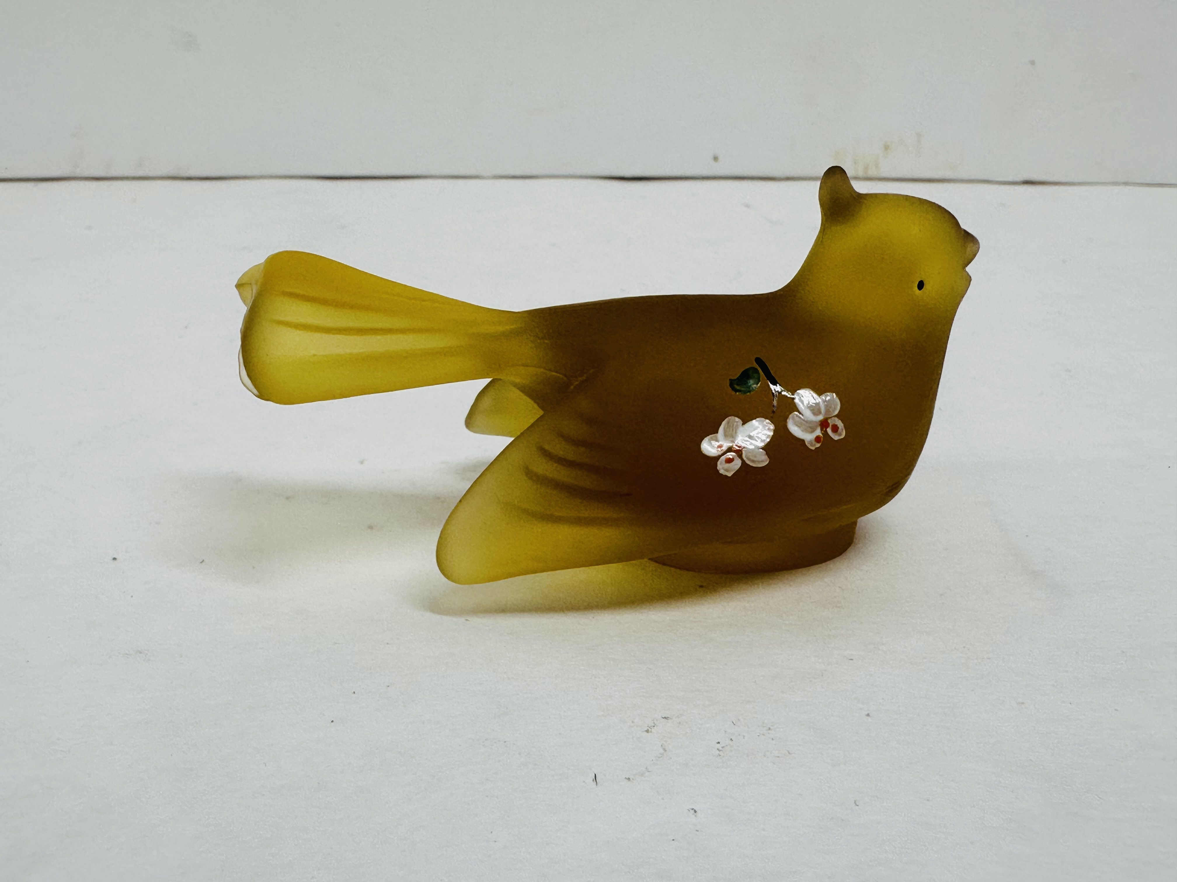 MOSSER AMBER SATIN BIRD FIGURINE