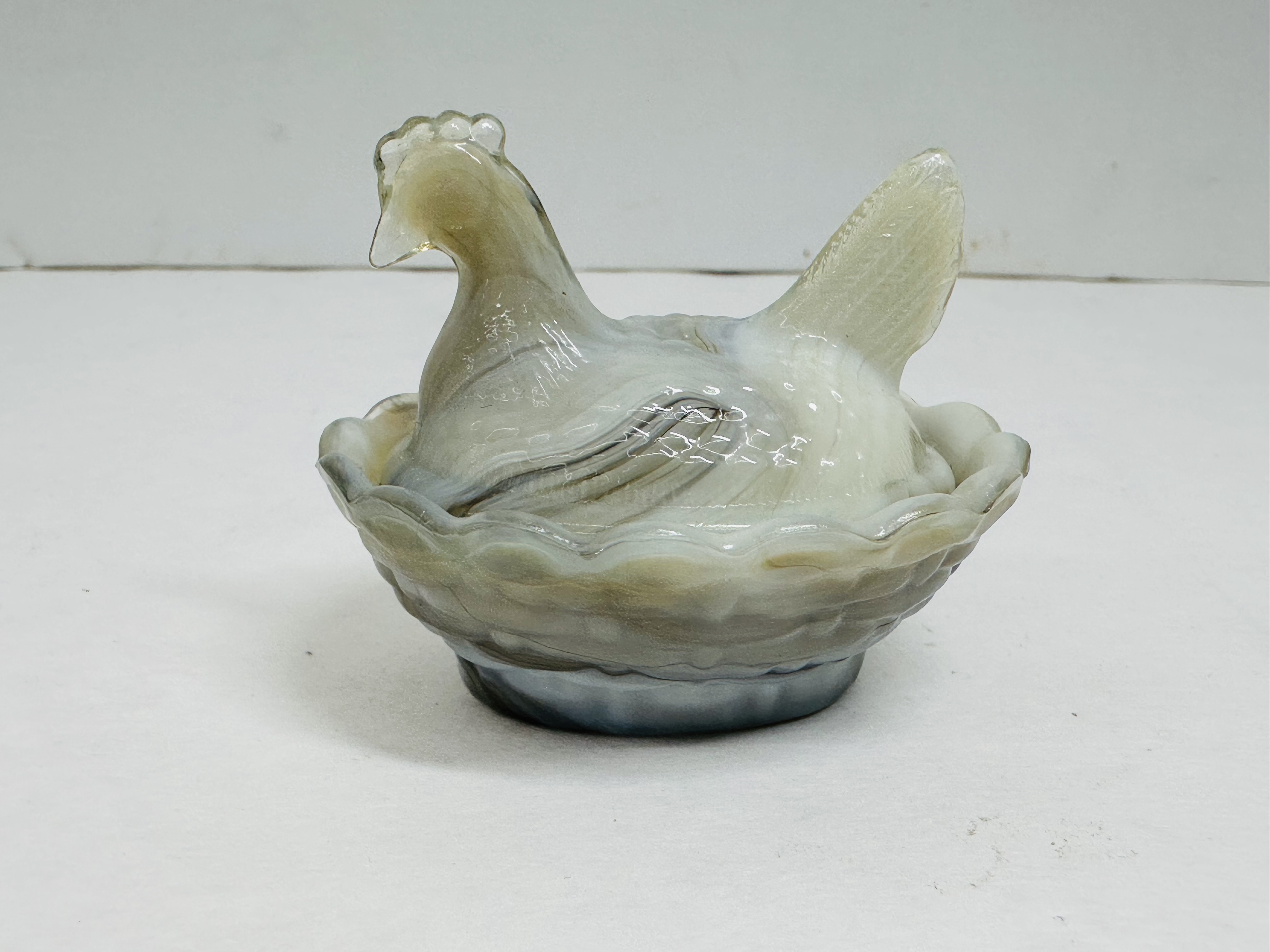 MINI BOYD SLAG GLASS HEN LIGHT