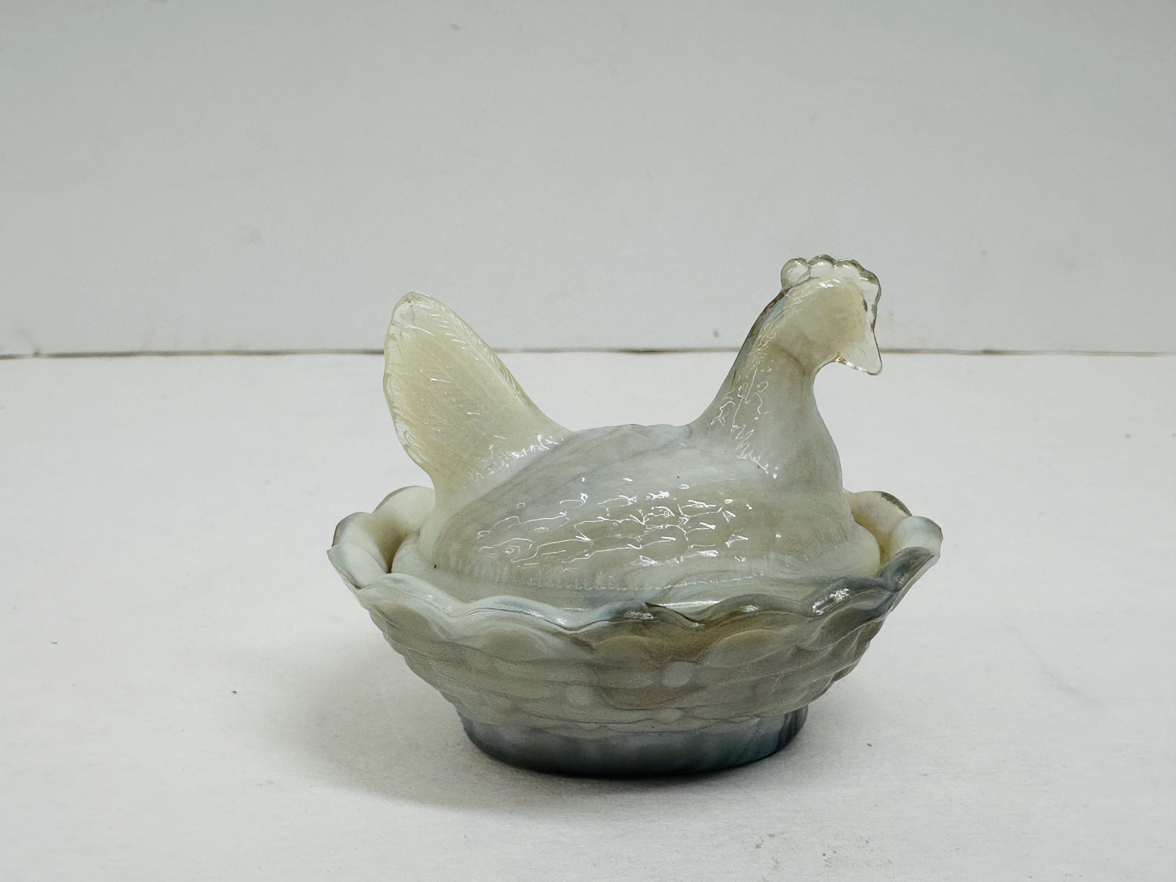MINI BOYD SLAG GLASS HEN LIGHT