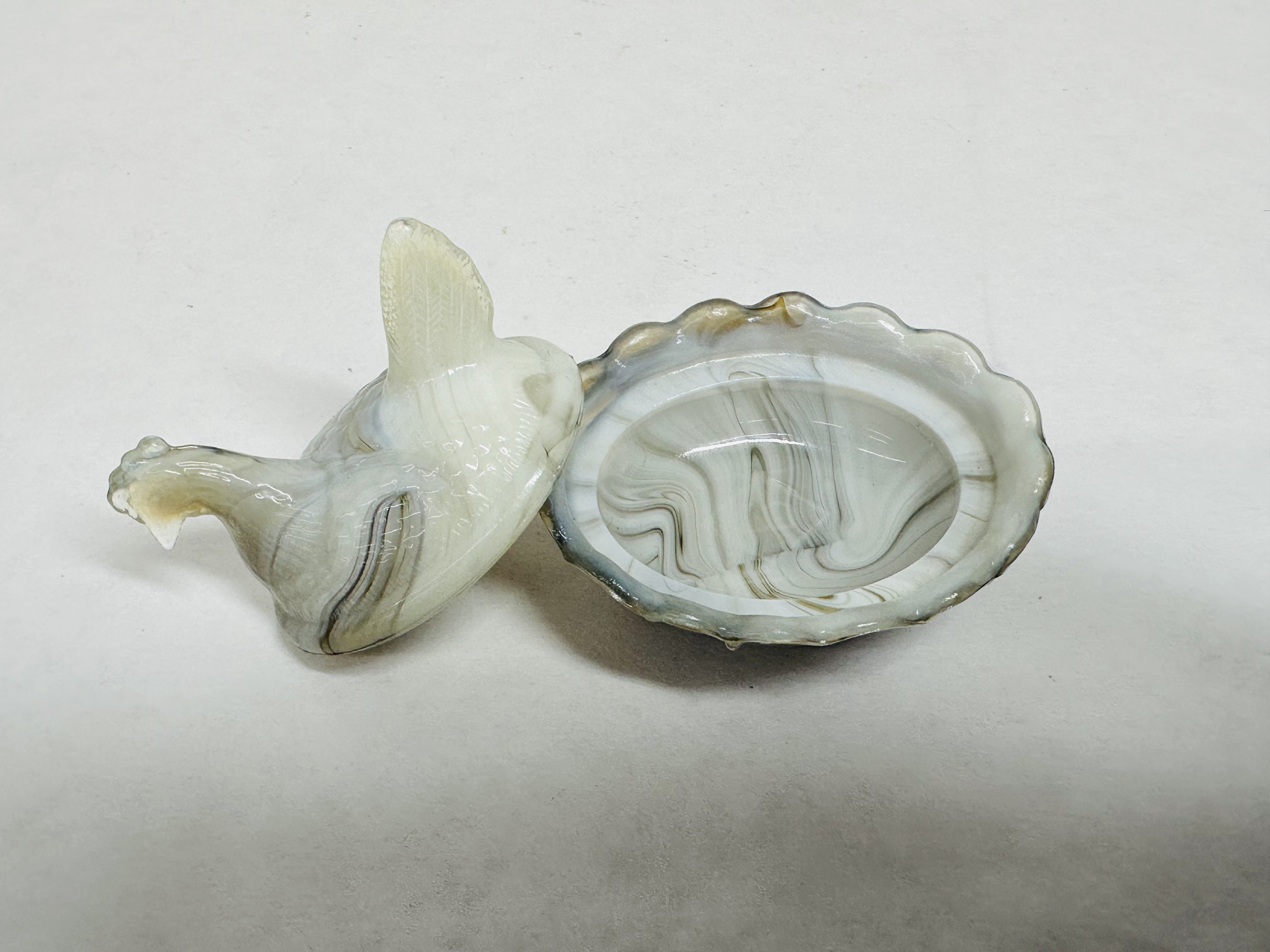 MINI BOYD SLAG GLASS HEN LIGHT