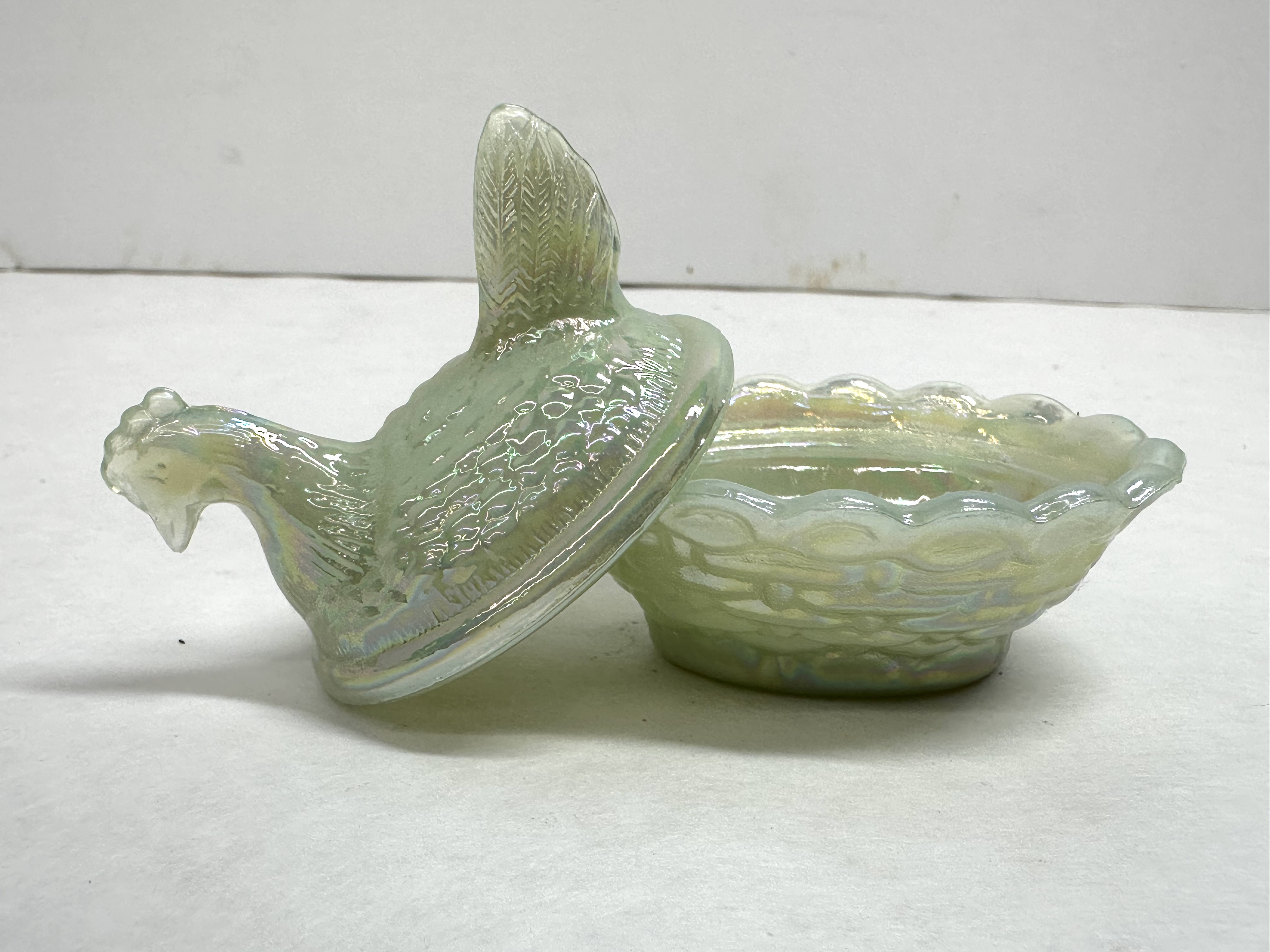 MINI BOYD OPALESCENT CARNIVAL GLASS HEN