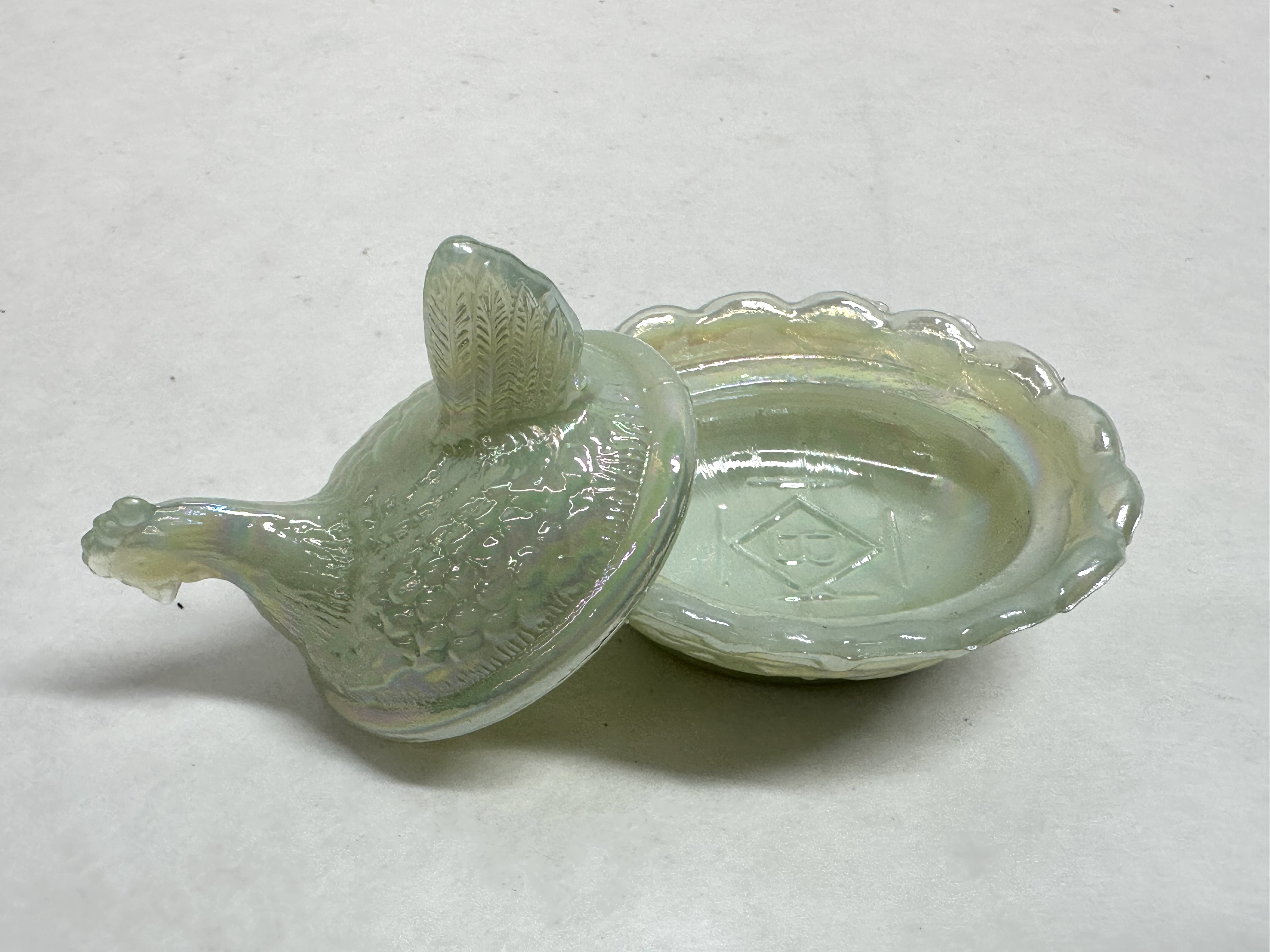 MINI BOYD OPALESCENT CARNIVAL GLASS HEN