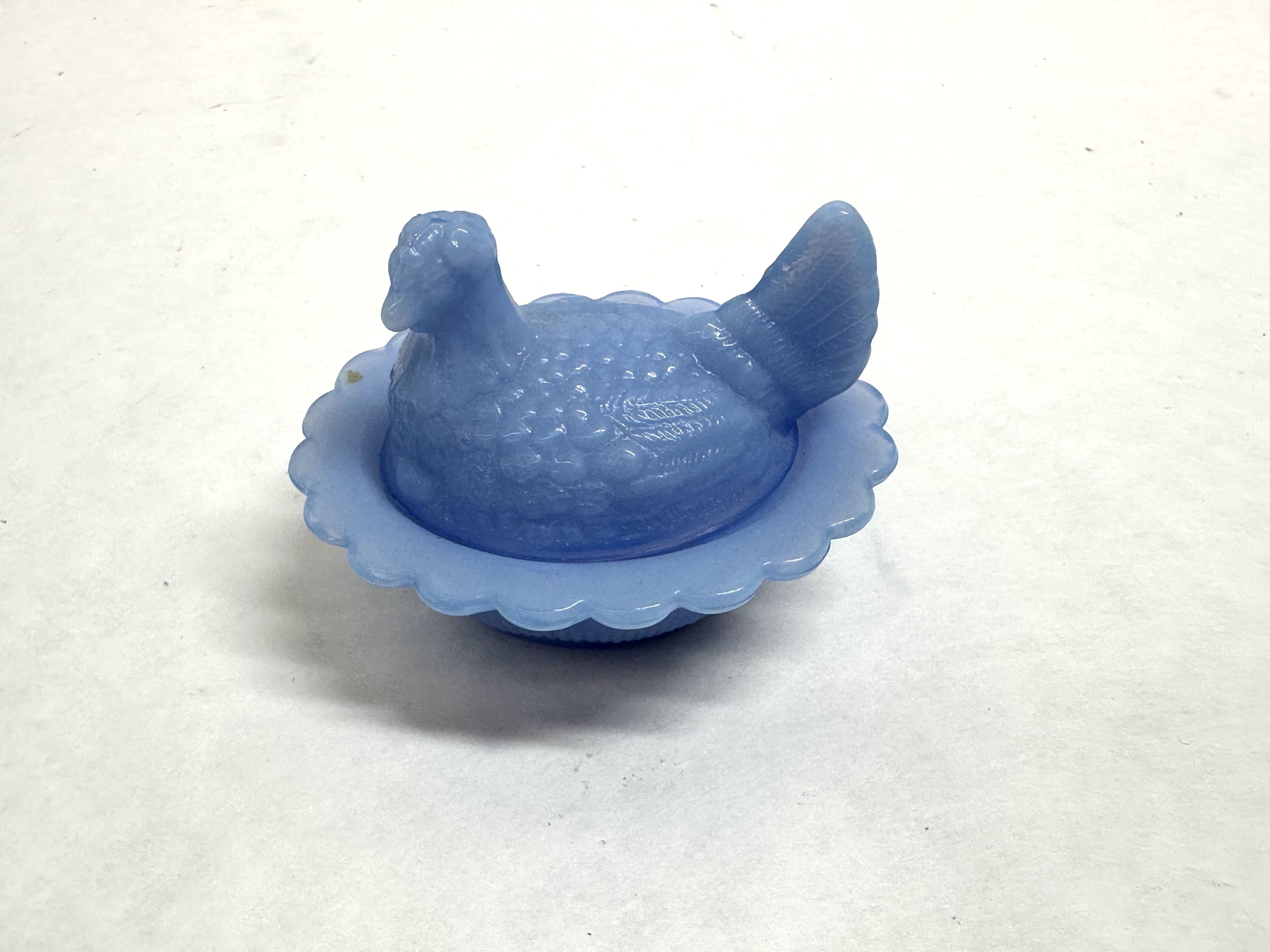 RARE MOSSER POWDER BLUE SLAG HEN ON NEST