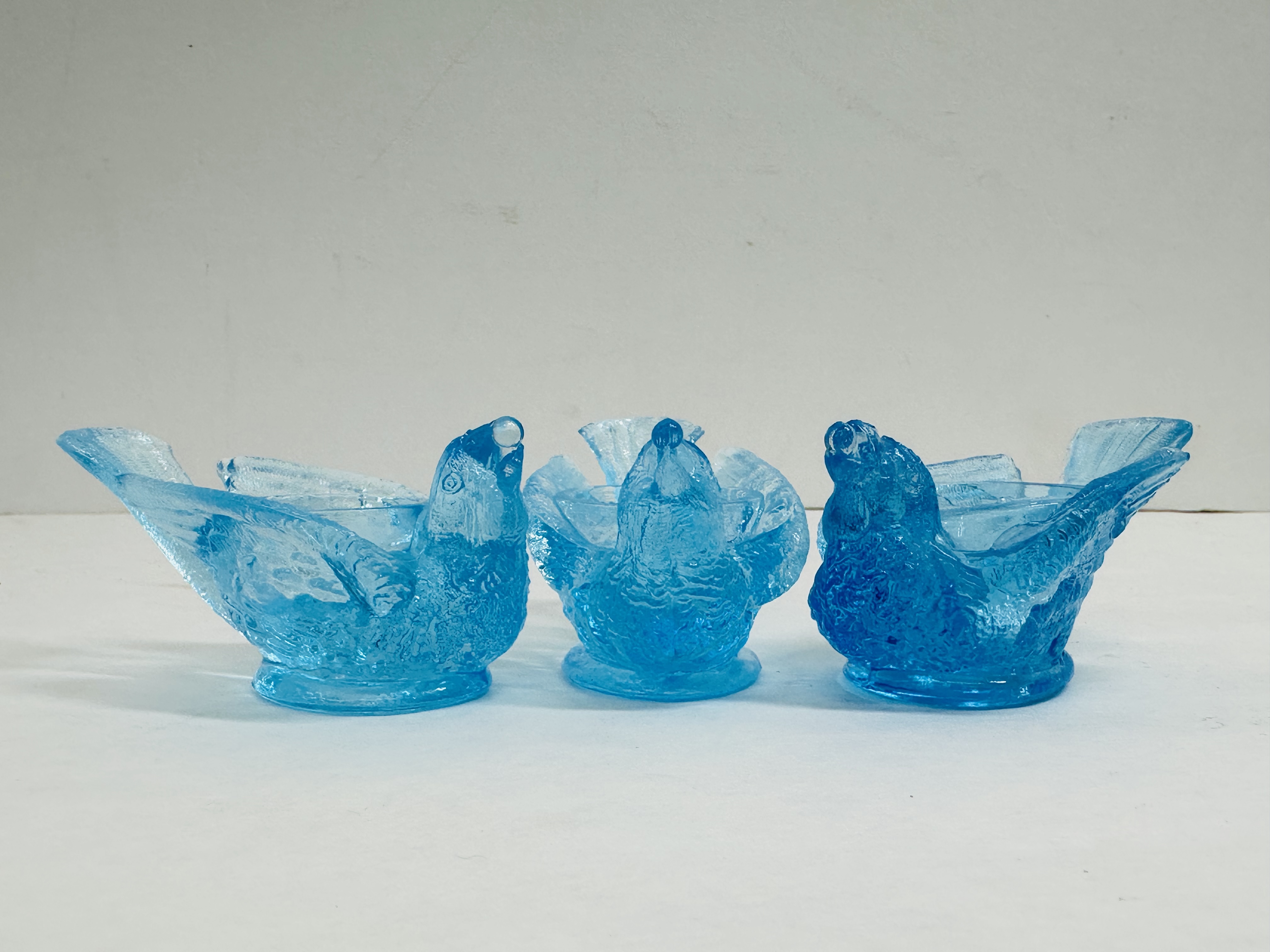 DEGENHART BLUE GLASS BIRD SALTS