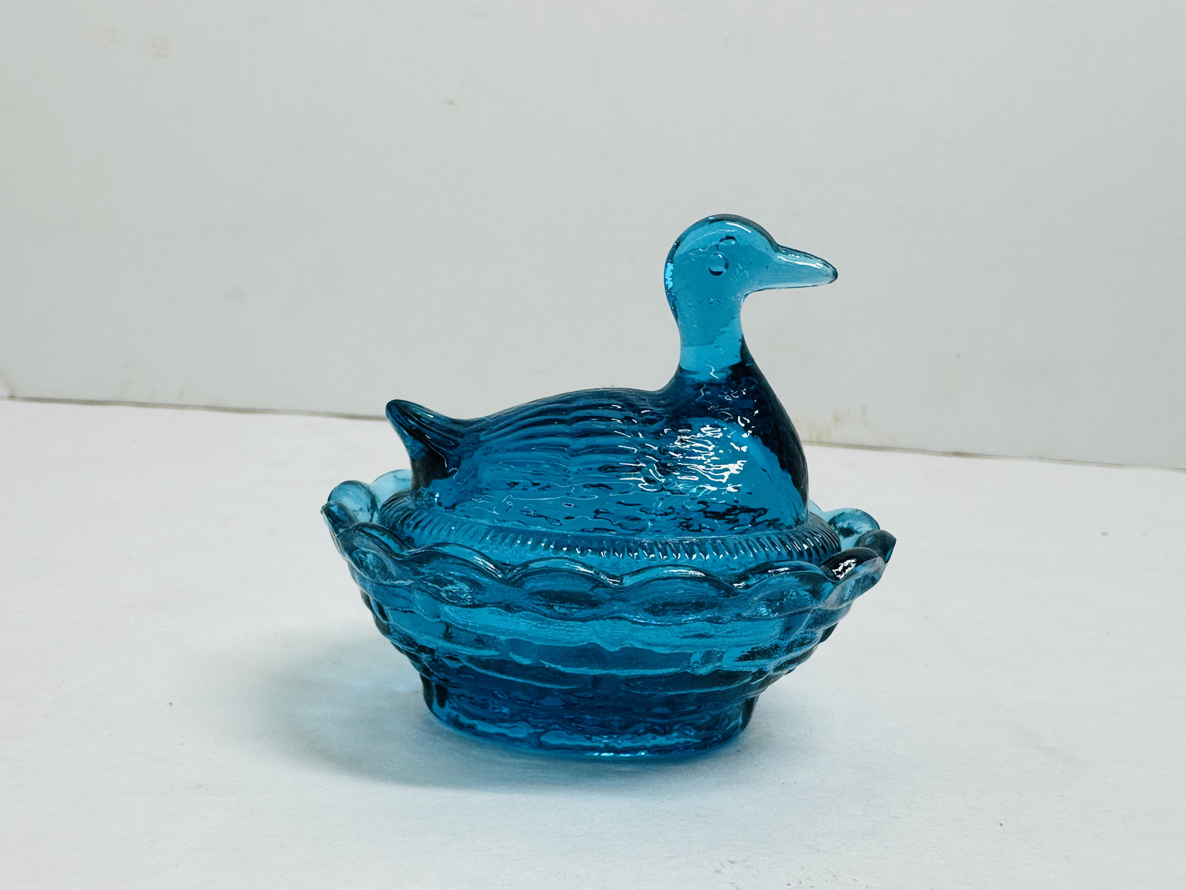 BOYD TEAL GLASS DUCK ON NEST