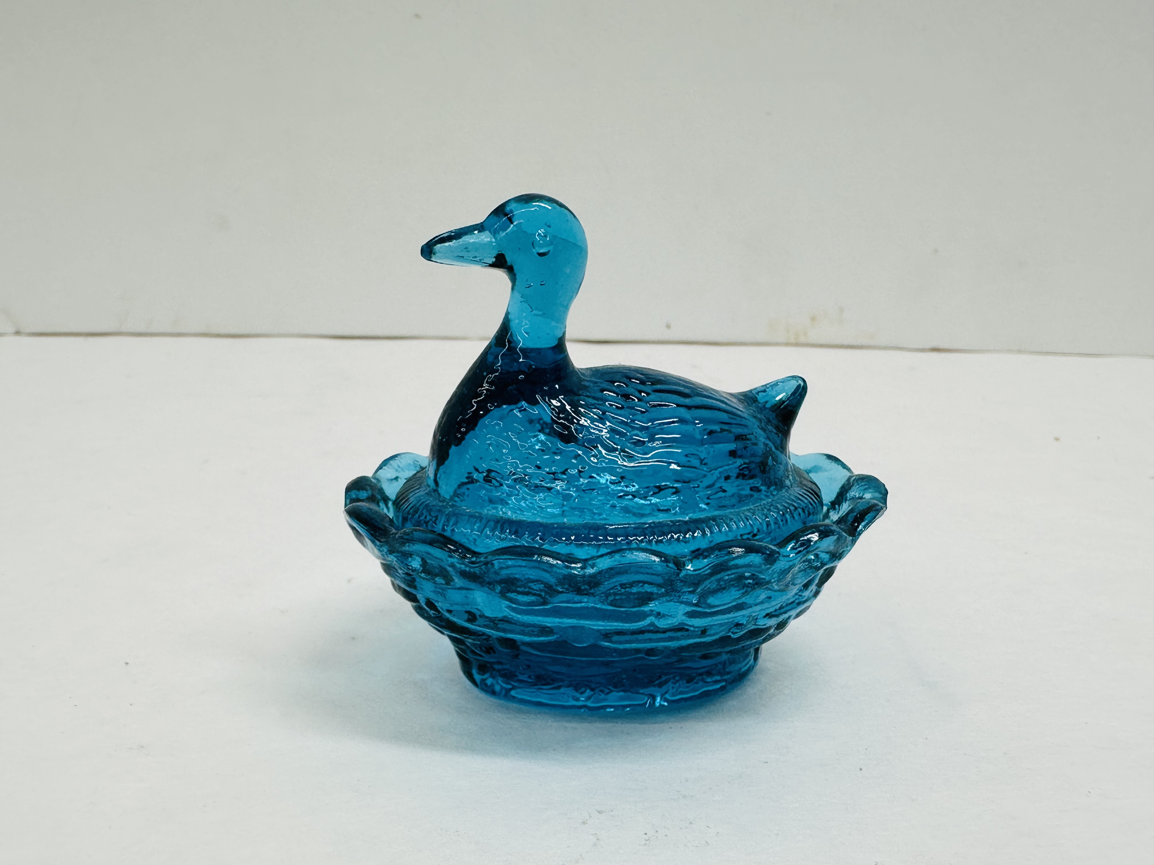 BOYD TEAL GLASS DUCK ON NEST