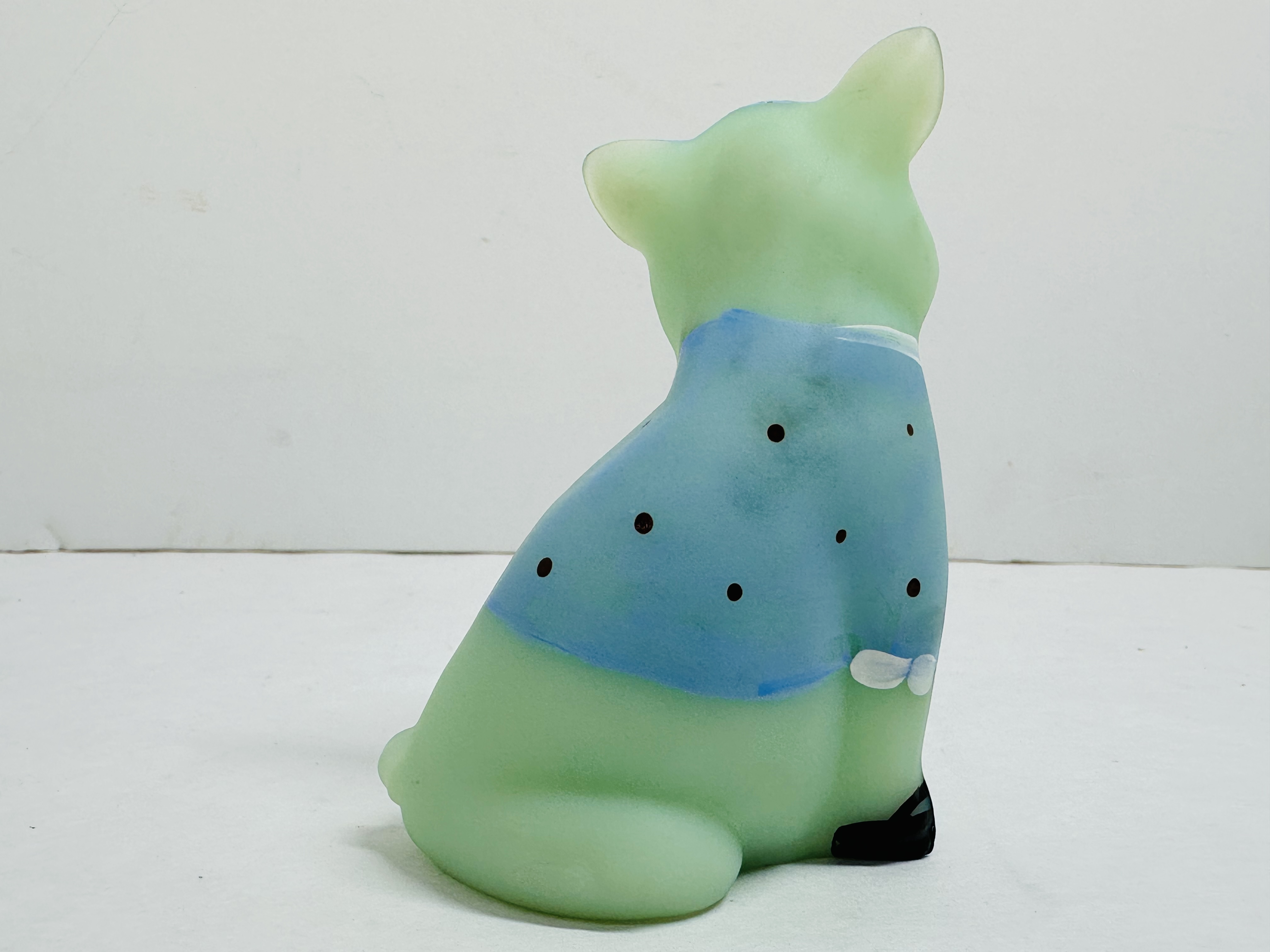 FENTON SEA MIST, FARLEY PIG FIGURINE
