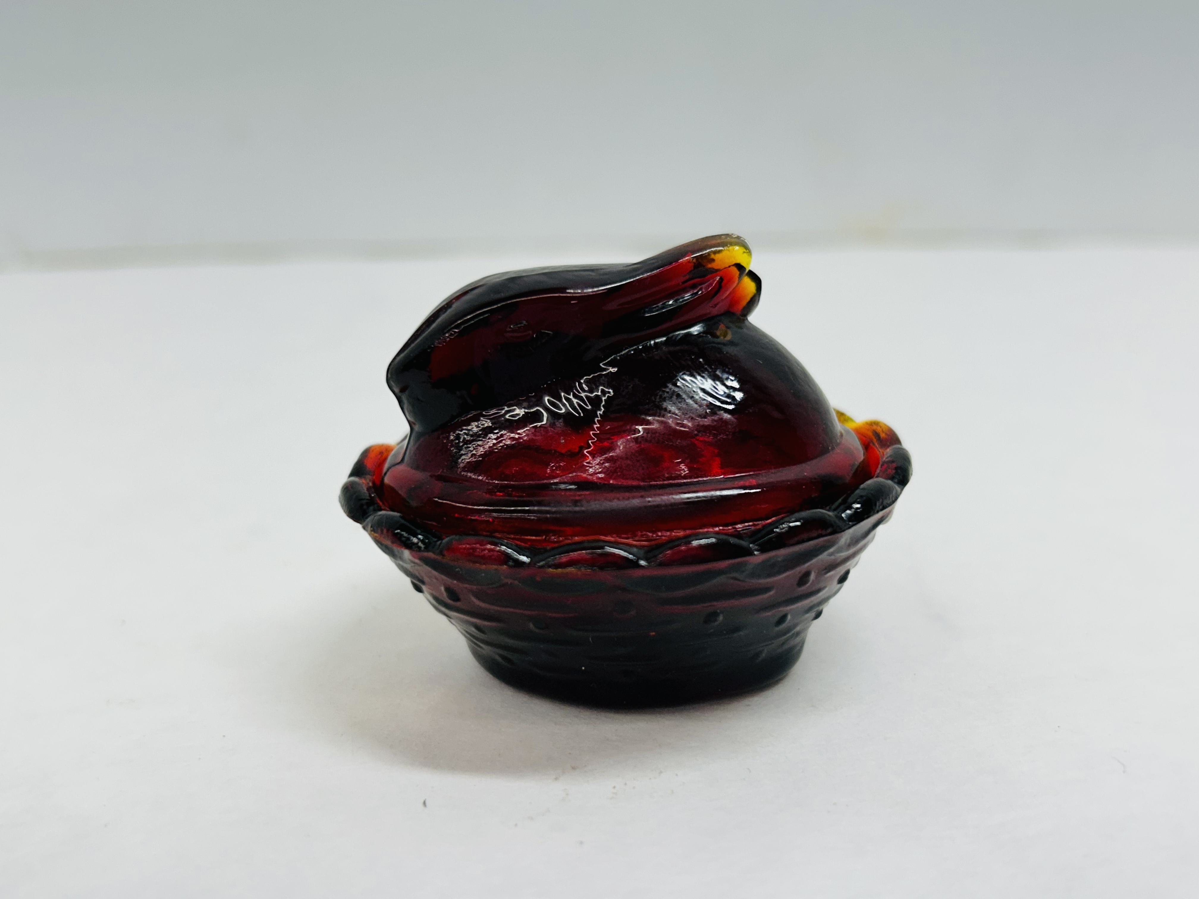 ROSES CLOSET AMBERINA GLASS RABBIT