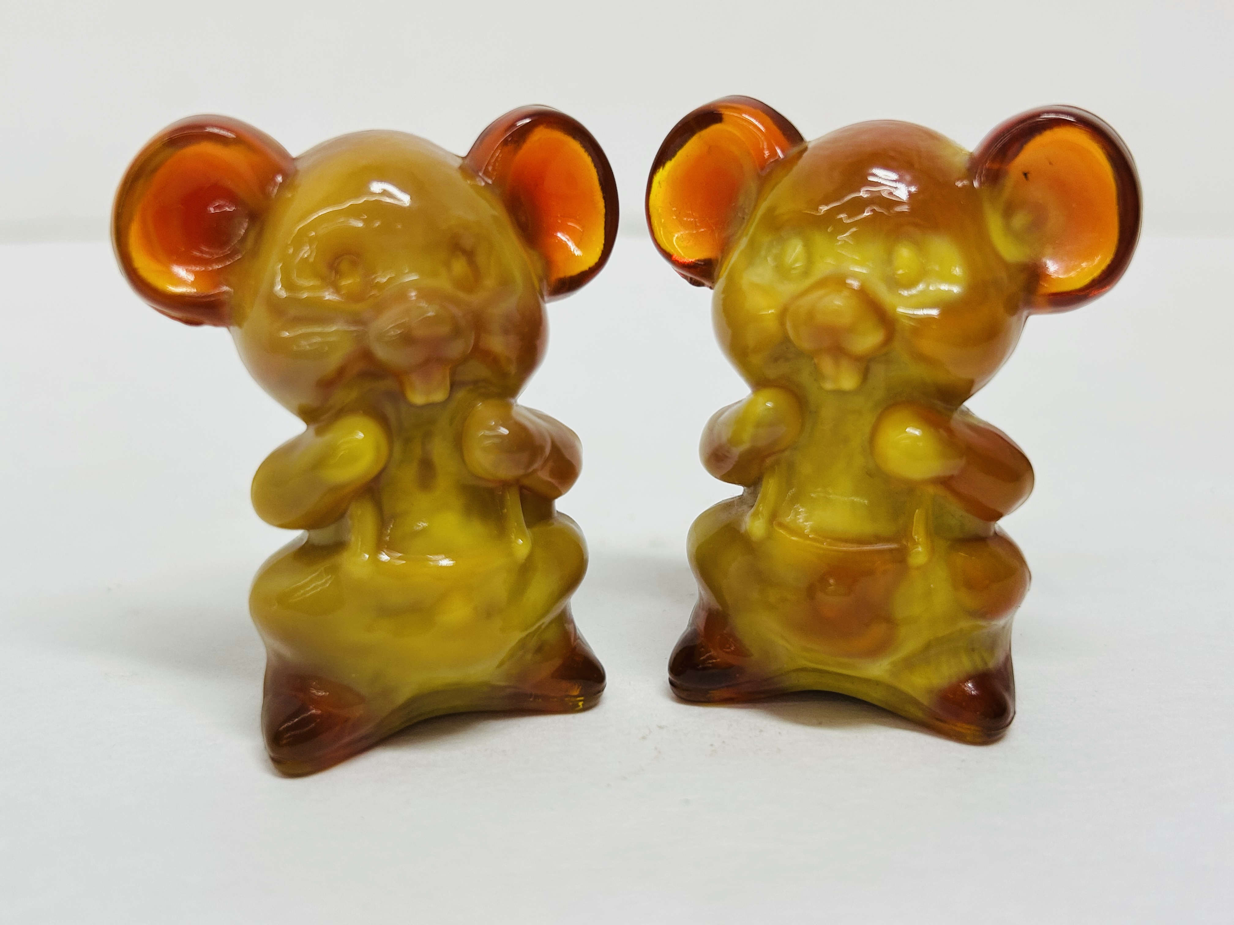 BOYD SLAG GLASS MOUSE FIGURINES, LATE 20TH CENTURY
