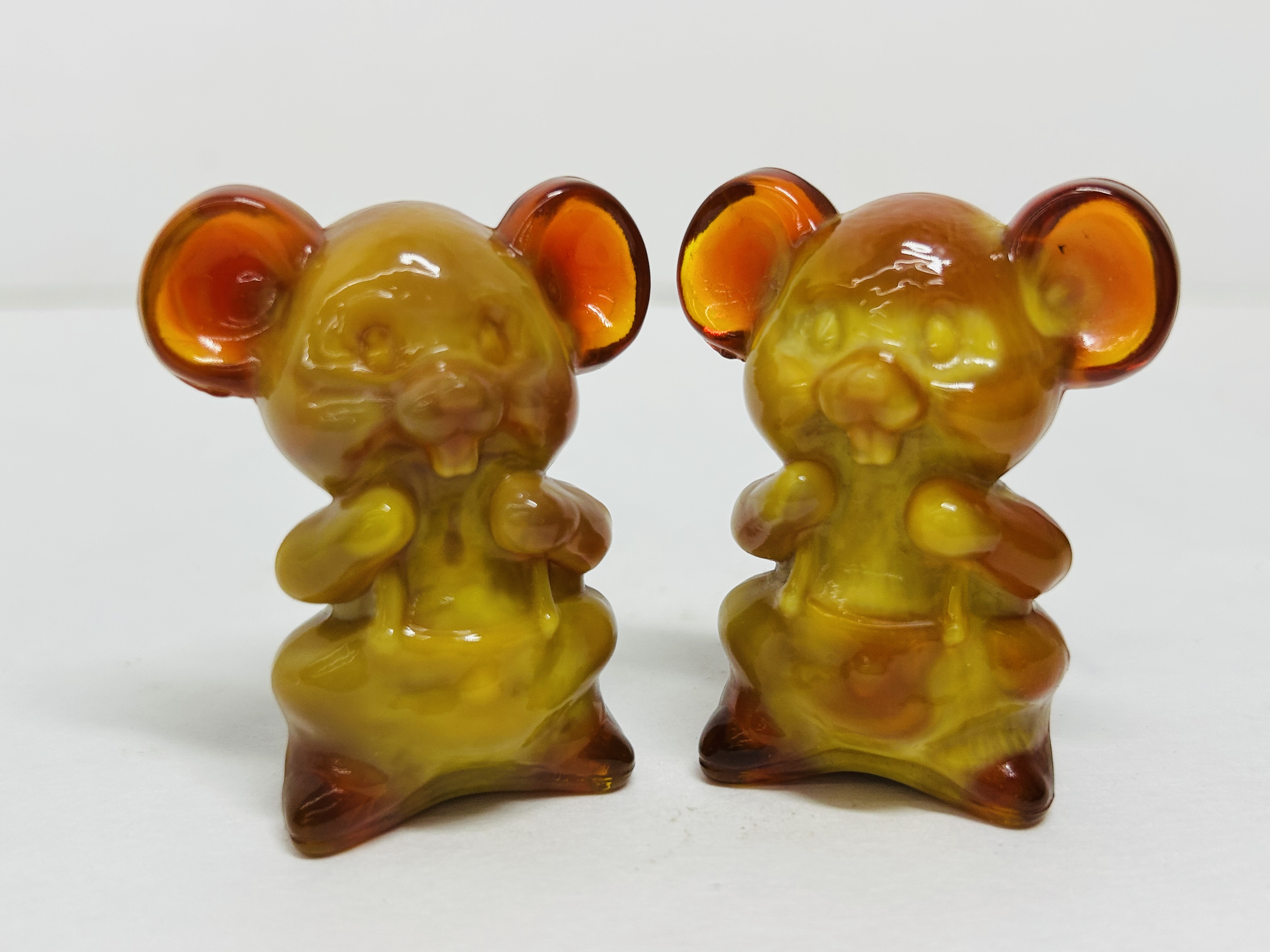 BOYD SLAG GLASS MOUSE FIGURINES, LATE 20TH CENTURY