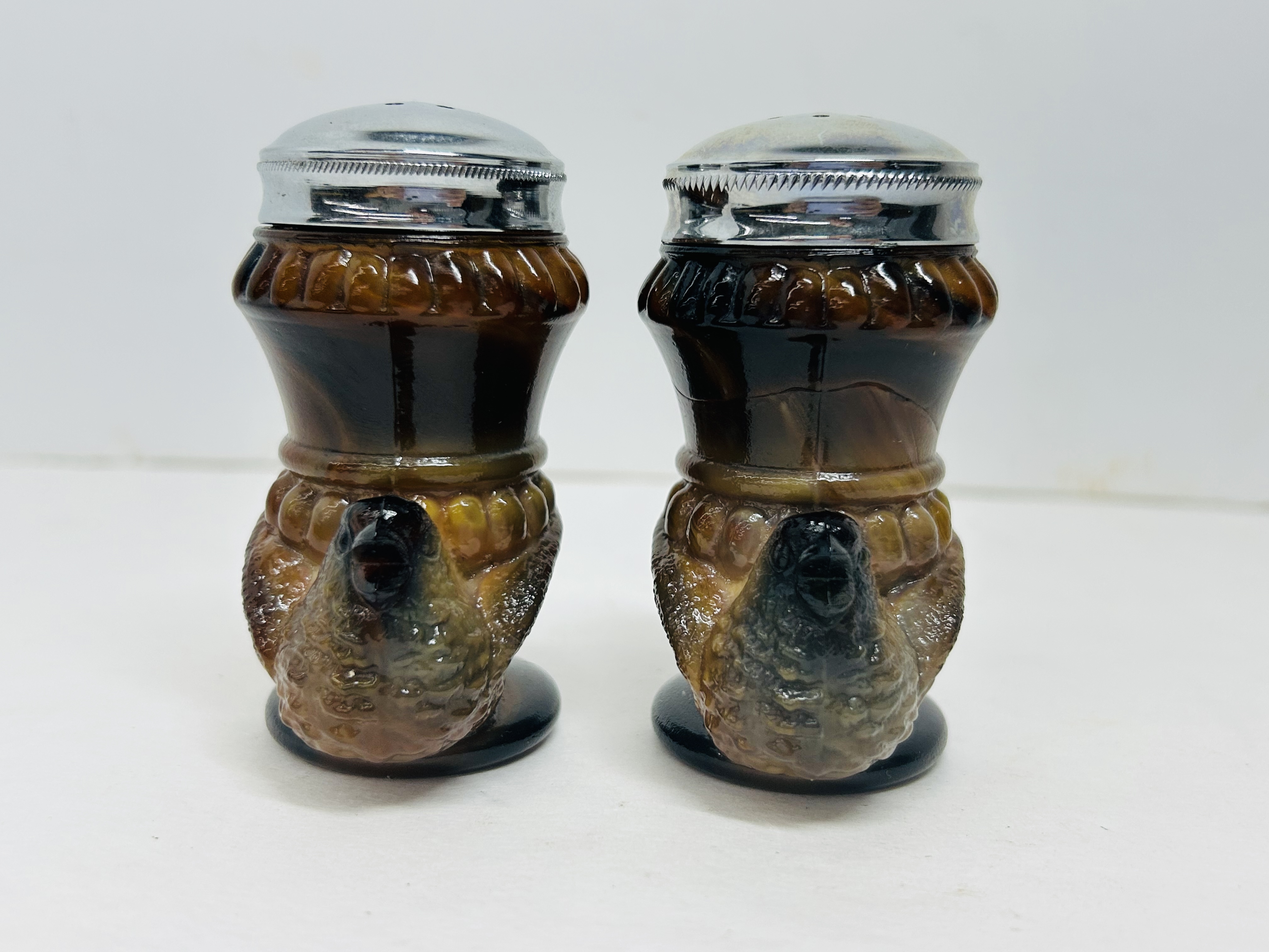 BOYD GLASS SLAG BIRD SHAKERS