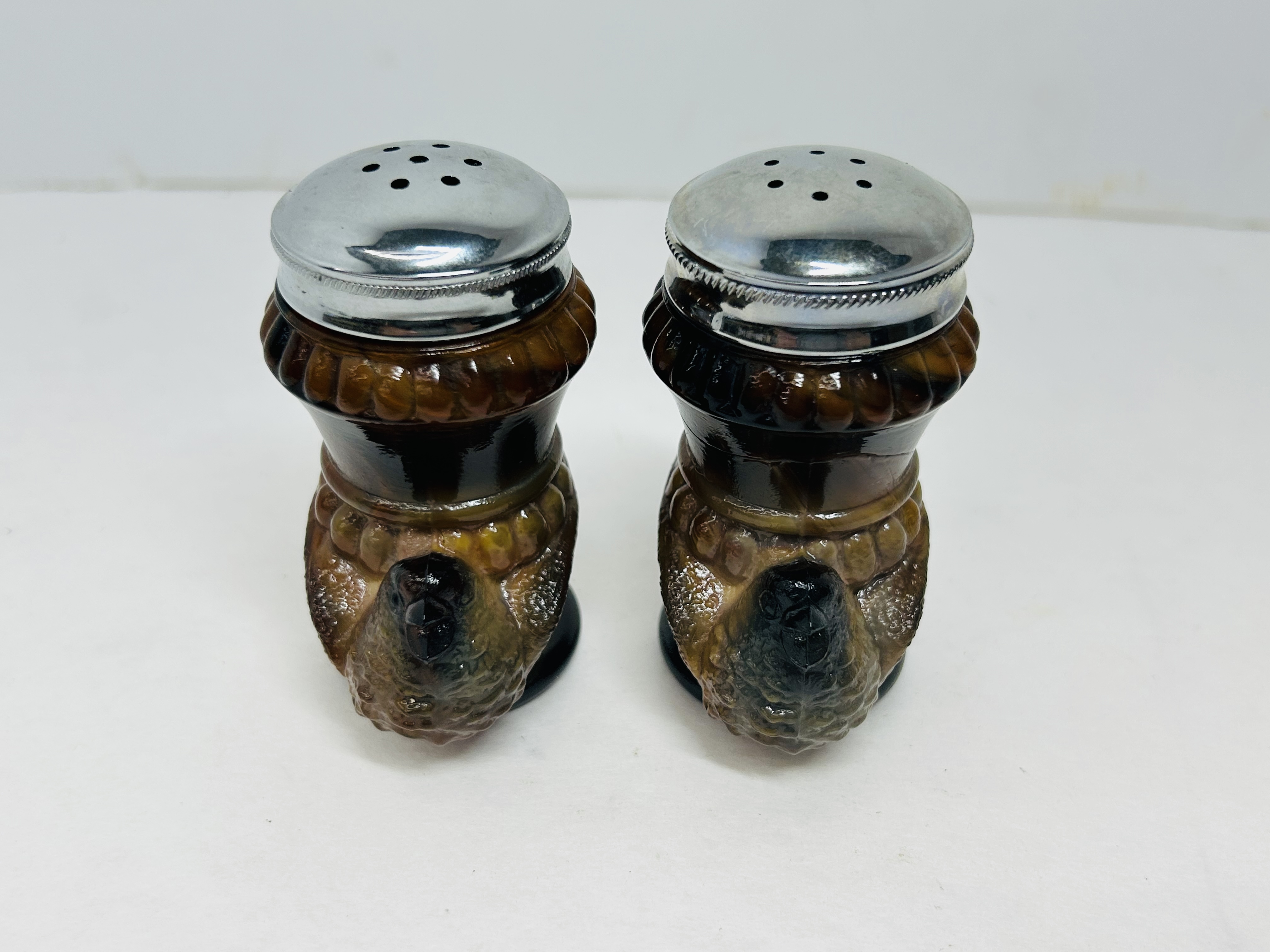 BOYD GLASS SLAG BIRD SHAKERS