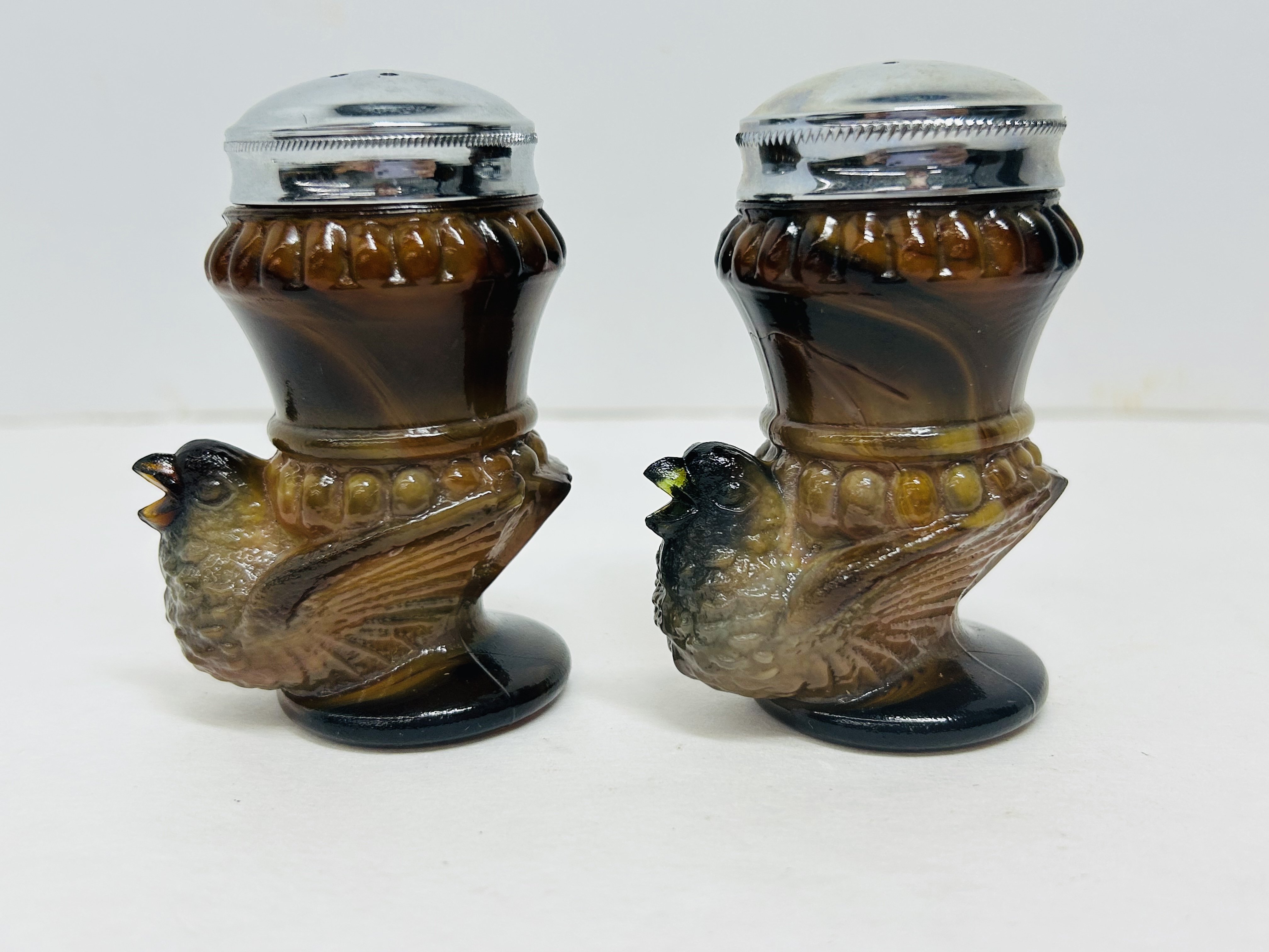 BOYD GLASS SLAG BIRD SHAKERS