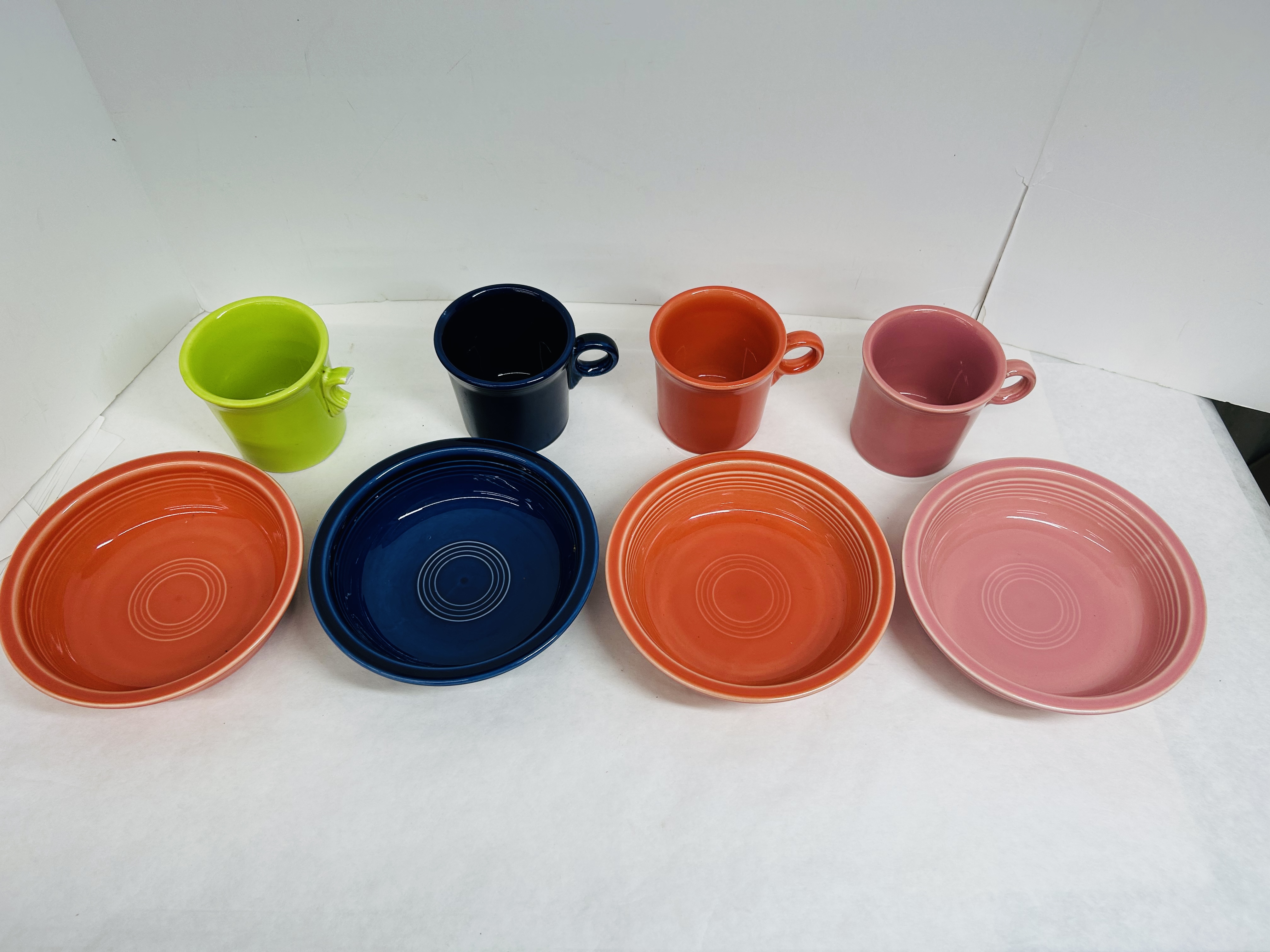 HOMER LAUGHLIN CERAMIC FIESTA SERVICE, MODERN