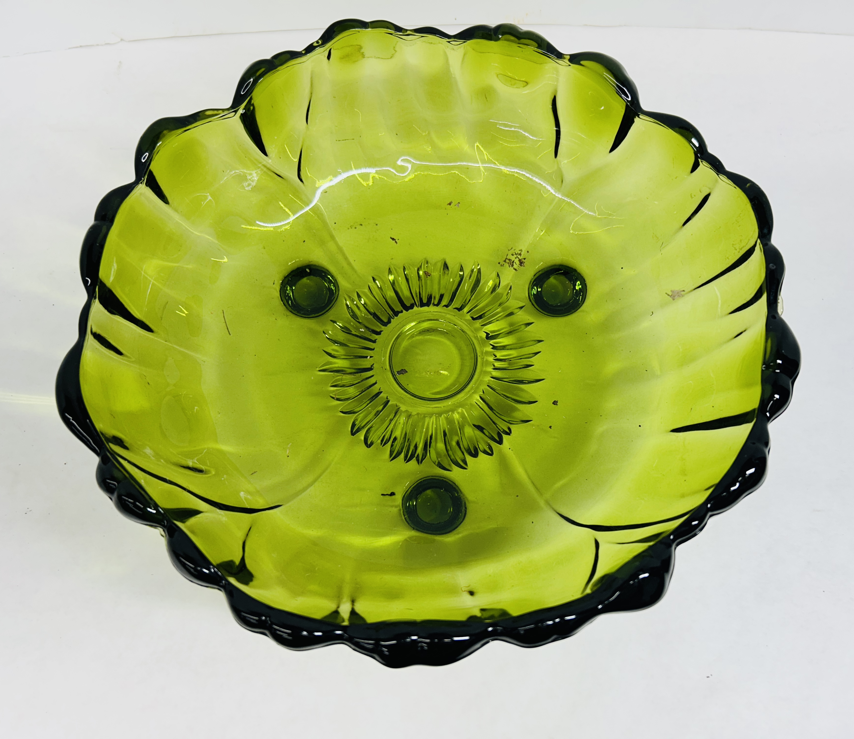 INDIANA GLASS GREEN SUNBURST BOWL, MID-CENTURY