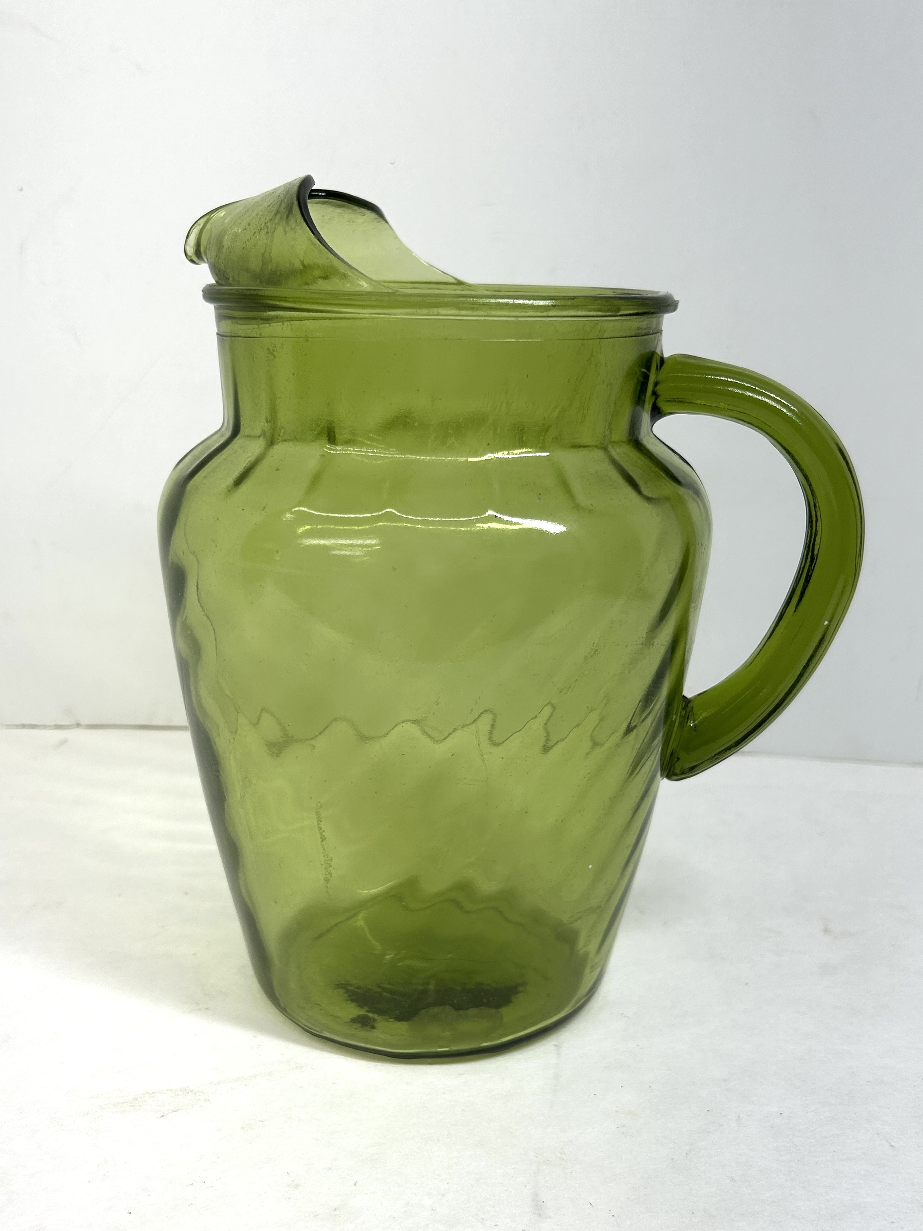 ANCHOR HOCKING GREEN GLASS PITCHER, CIRCA 1960S