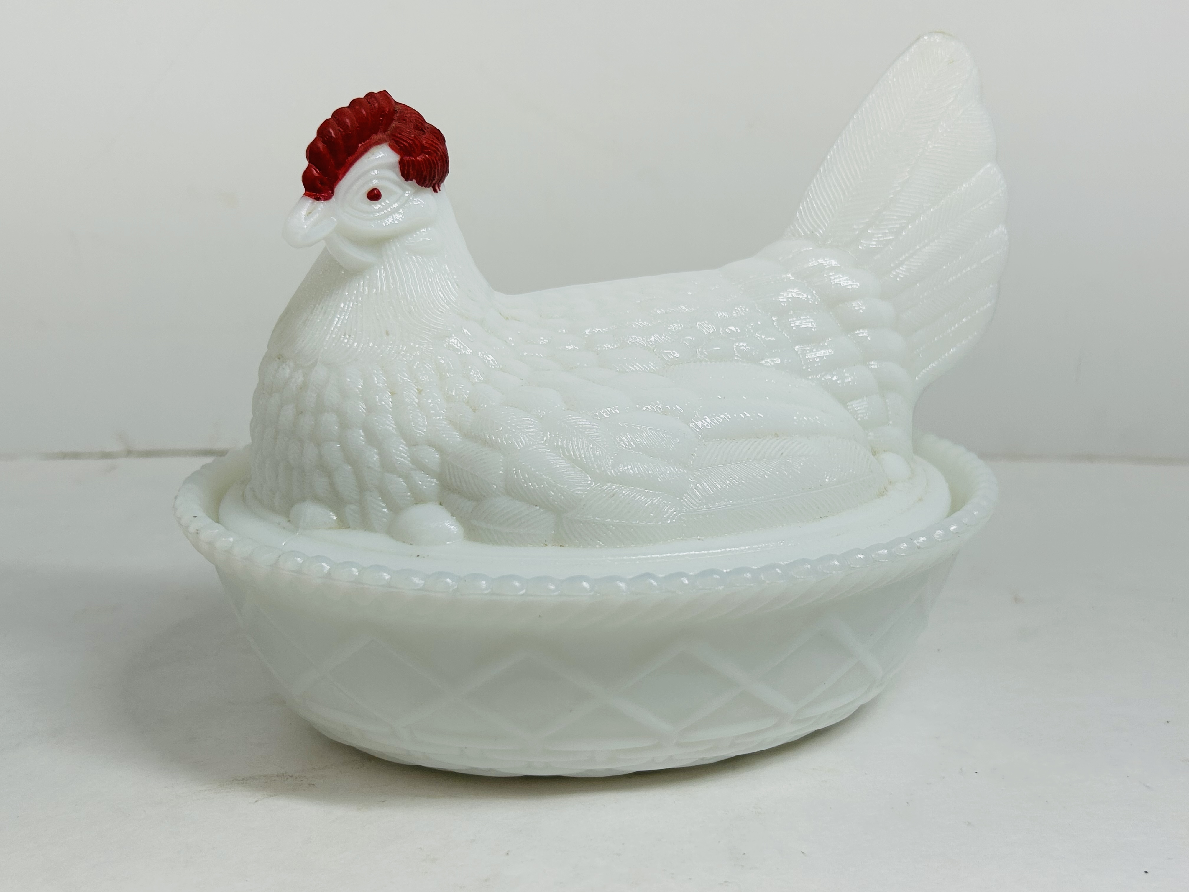 WESTMORELAND MILK GLASS HEN ON NEST, MID-CENTURY