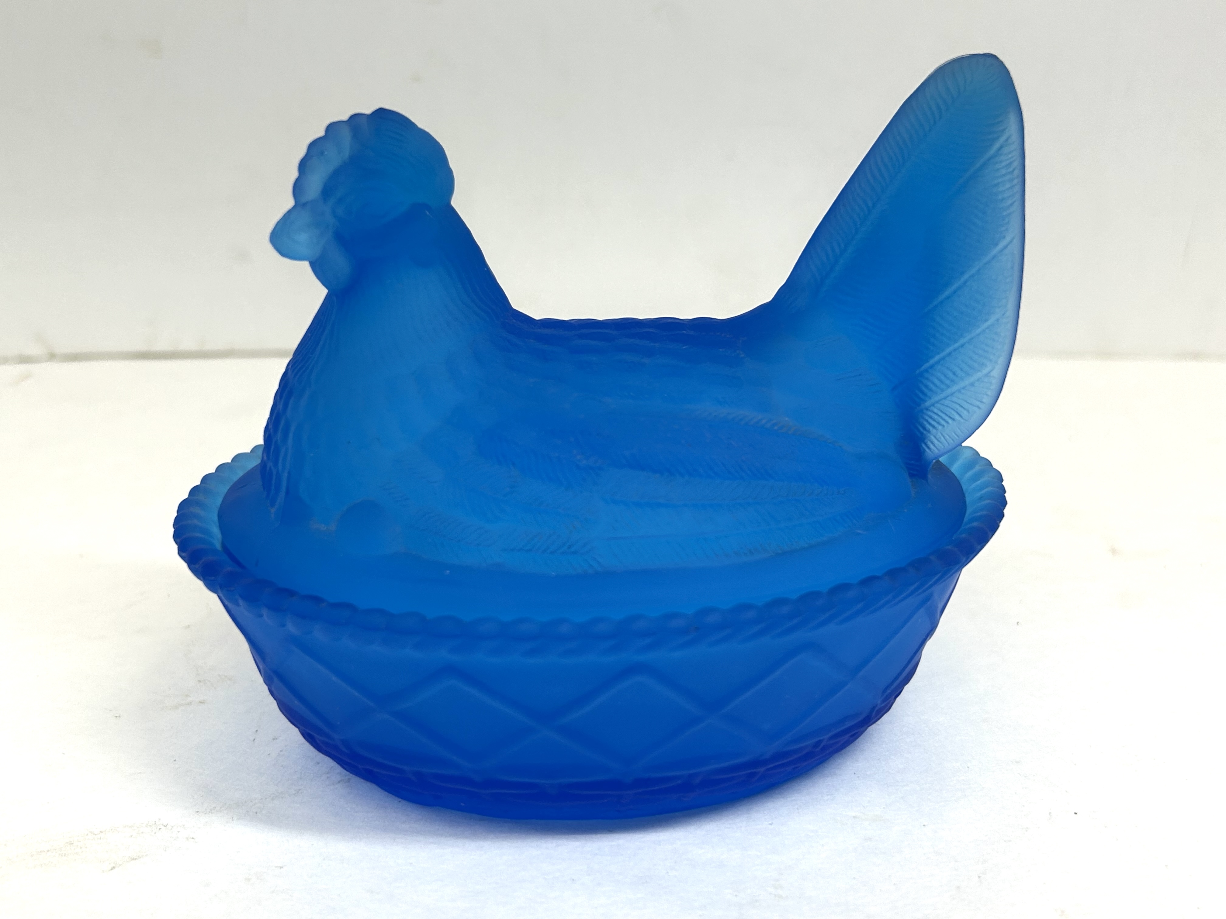 DEGENHART FROSTED BLUE GLASS HEN ON NEST