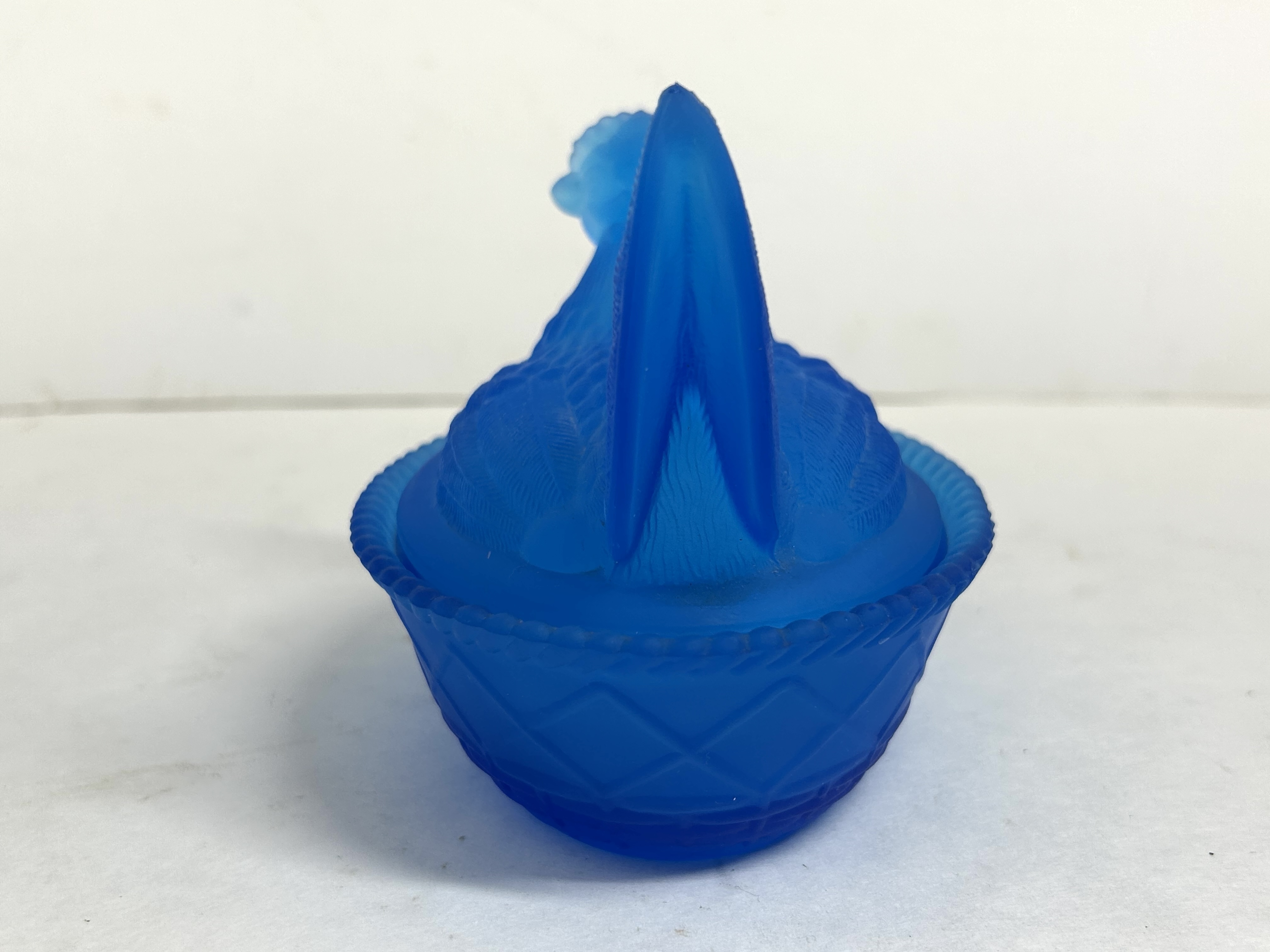 DEGENHART FROSTED BLUE GLASS HEN ON NEST