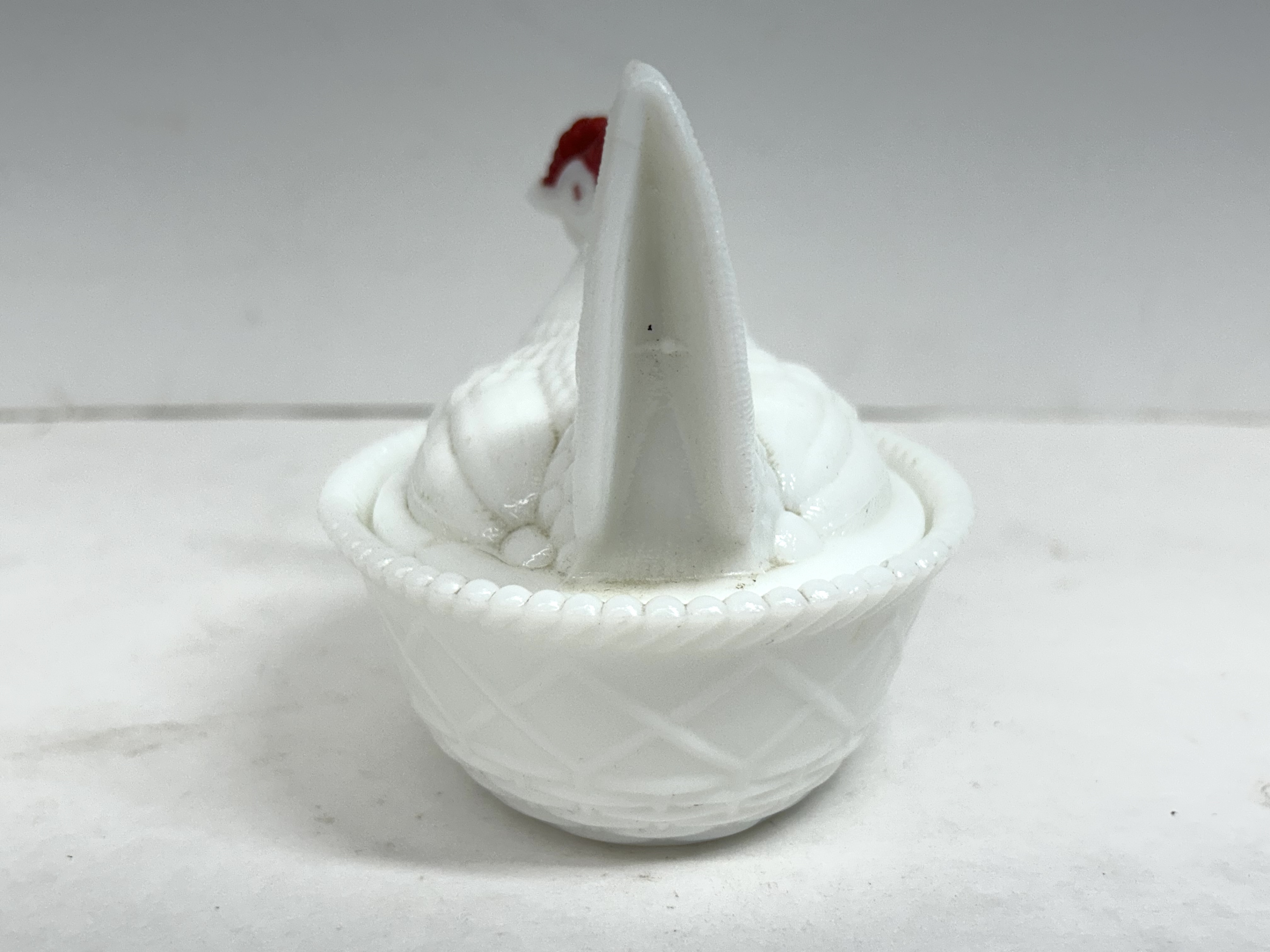 WESTMORELAND MILK GLASS HEN ON NEST