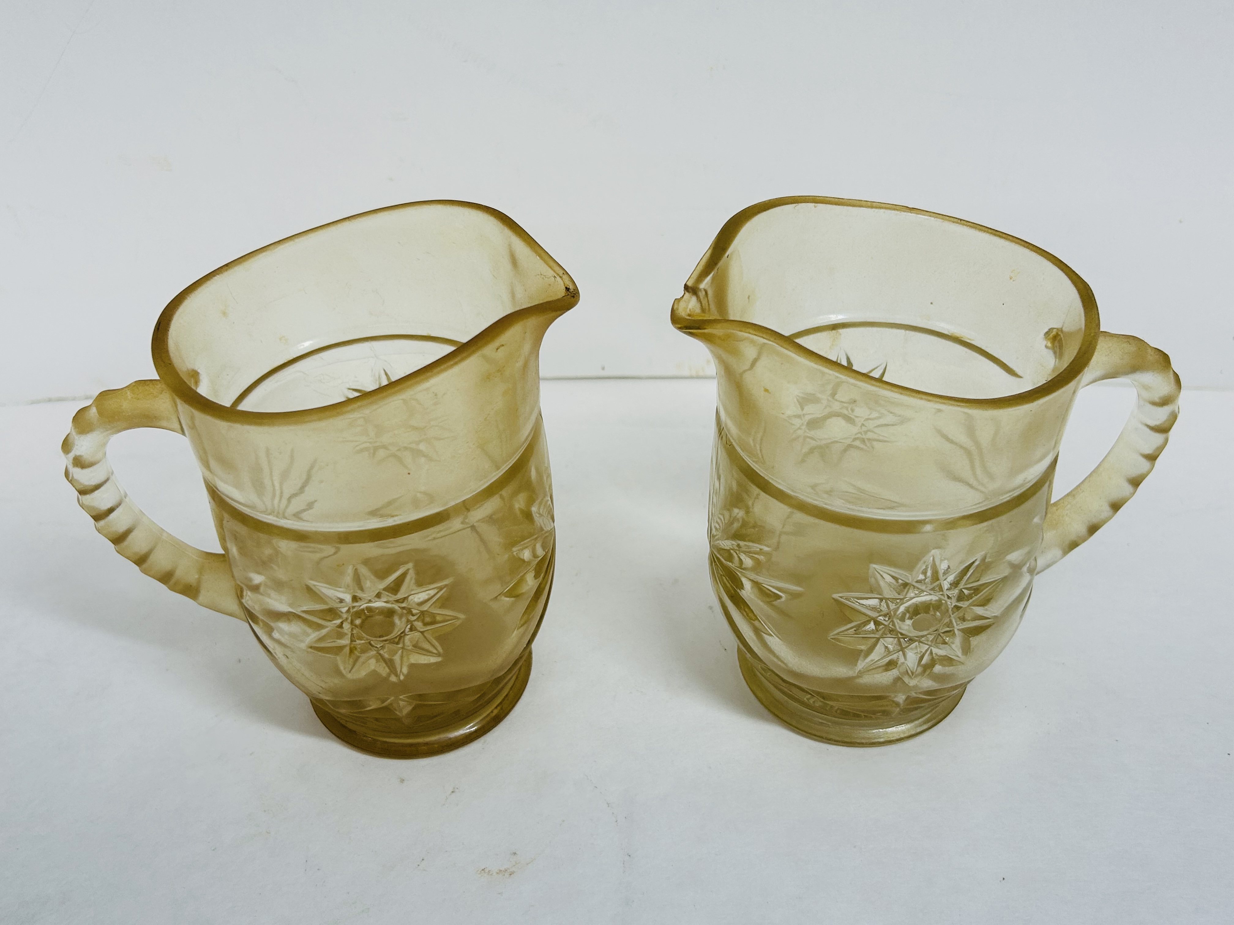 INDIANA GLASS AMBER GLASS TRIO, CIRCA 1970