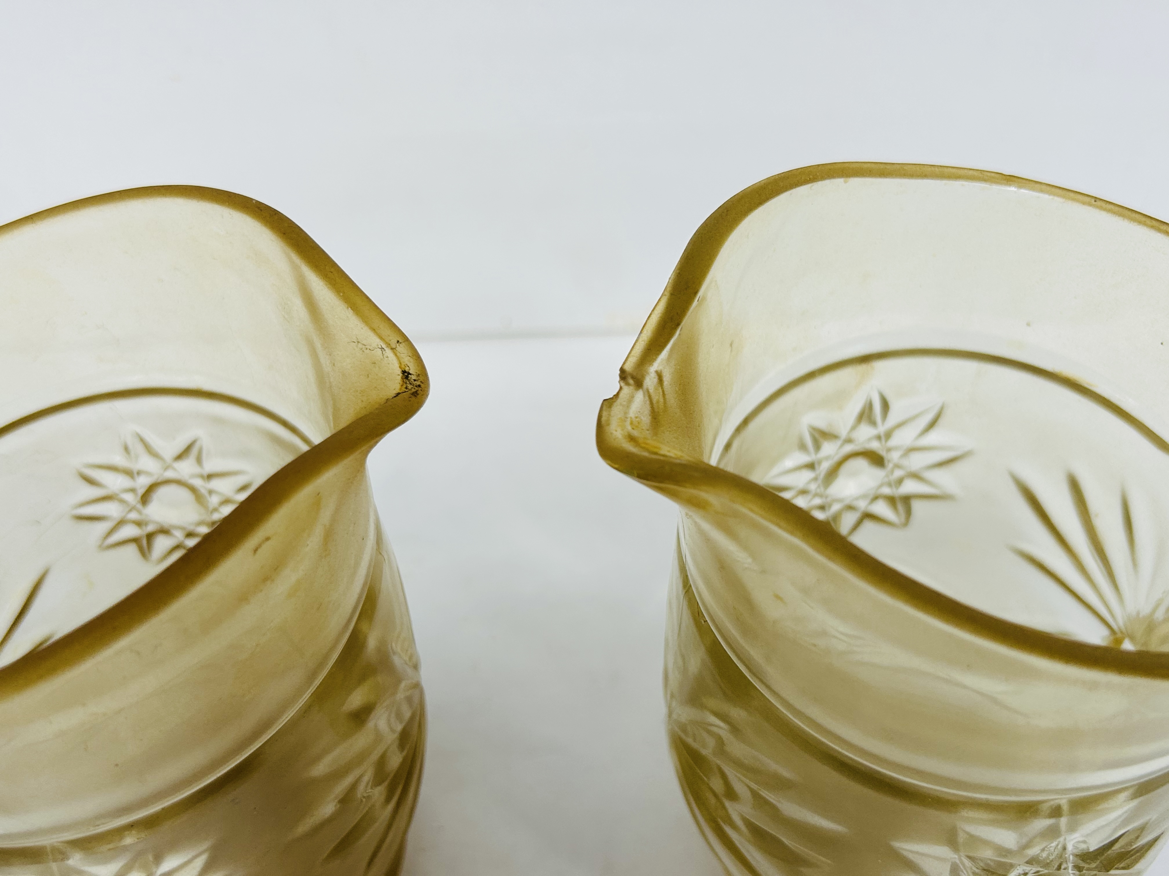 INDIANA GLASS AMBER GLASS TRIO, CIRCA 1970