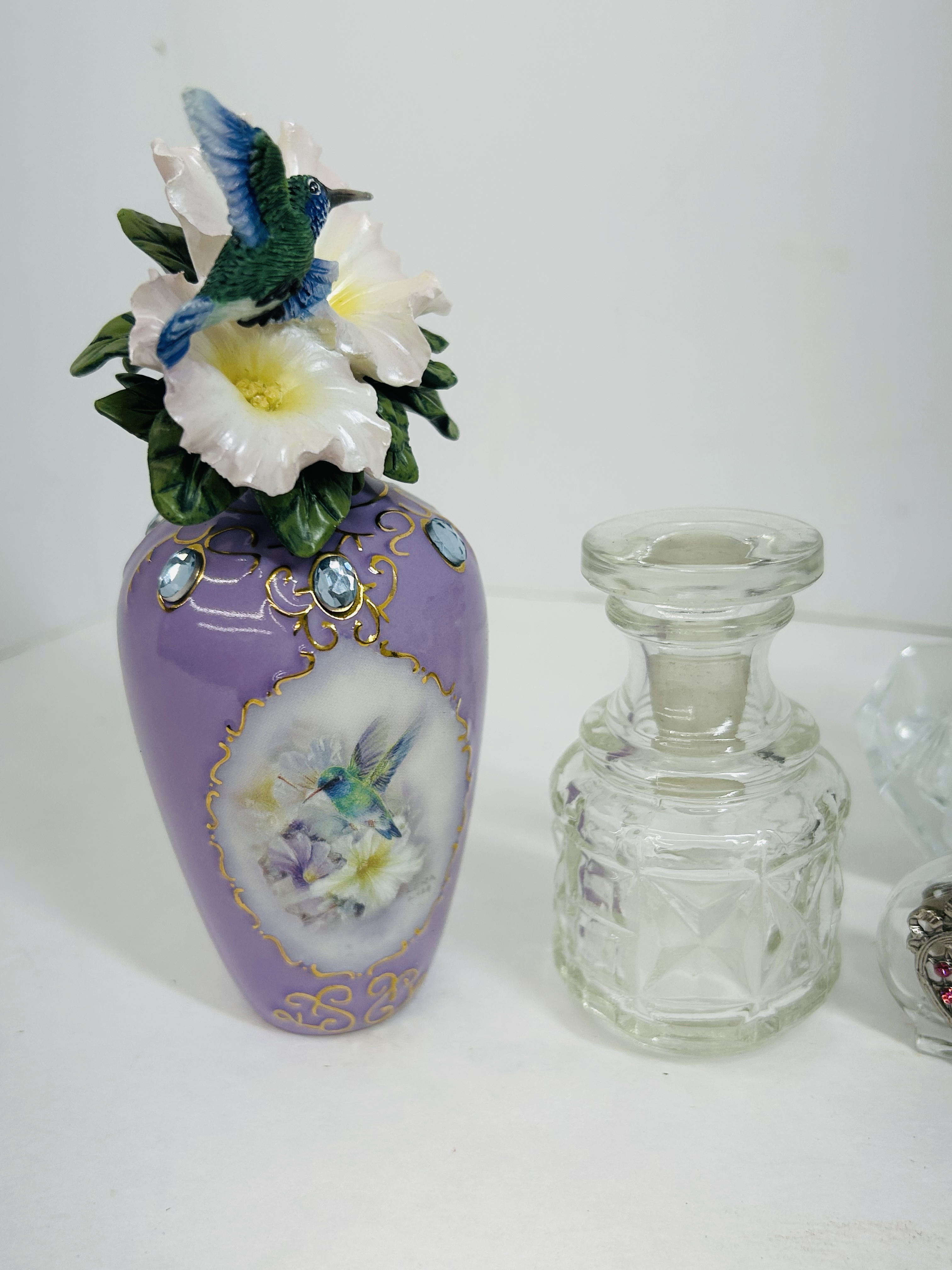 COLLECTION OF ELEVEN PERFUME BOTTLES
