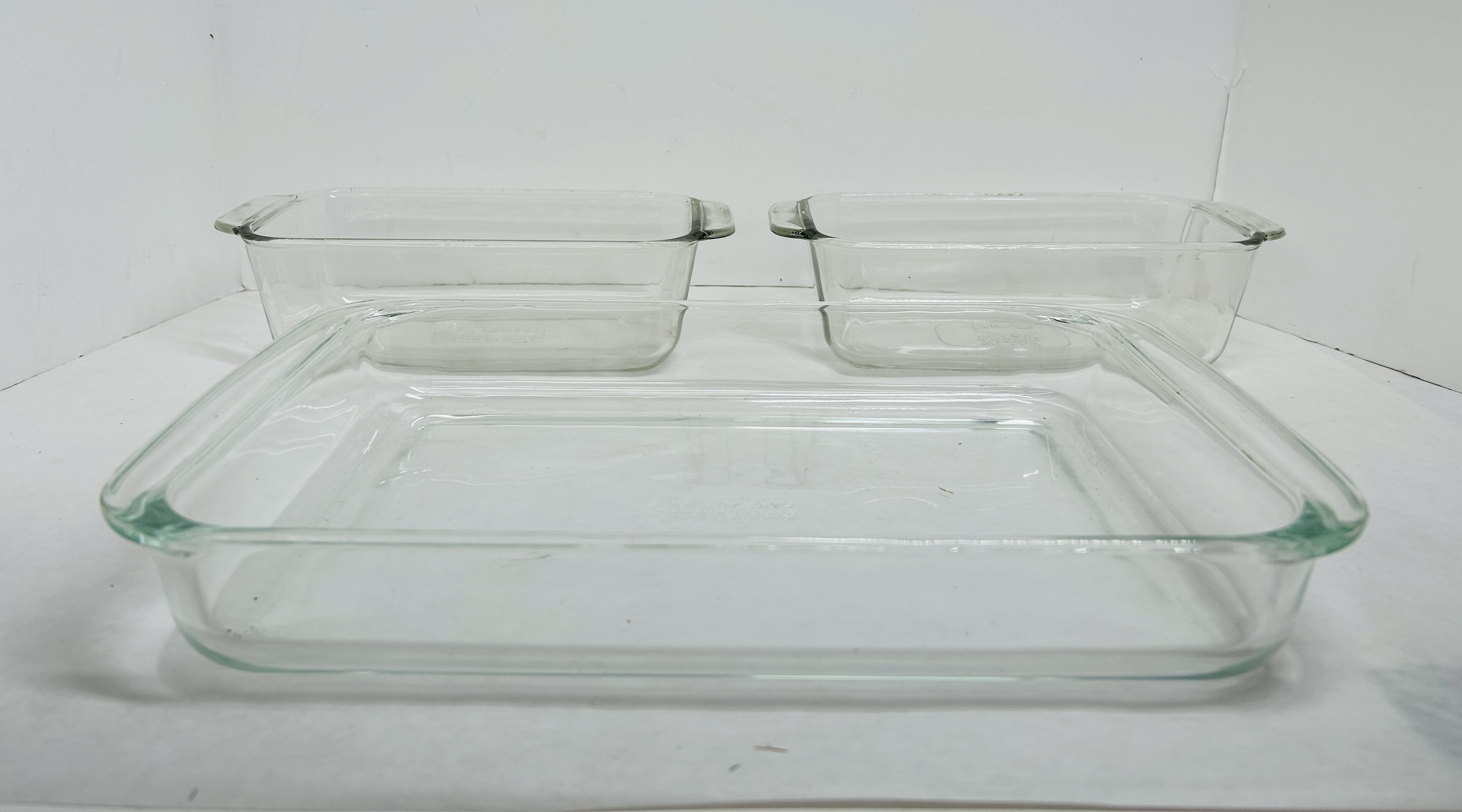 PYREX AND ANCHOR HOCKING VINTAGE GLASSWARE