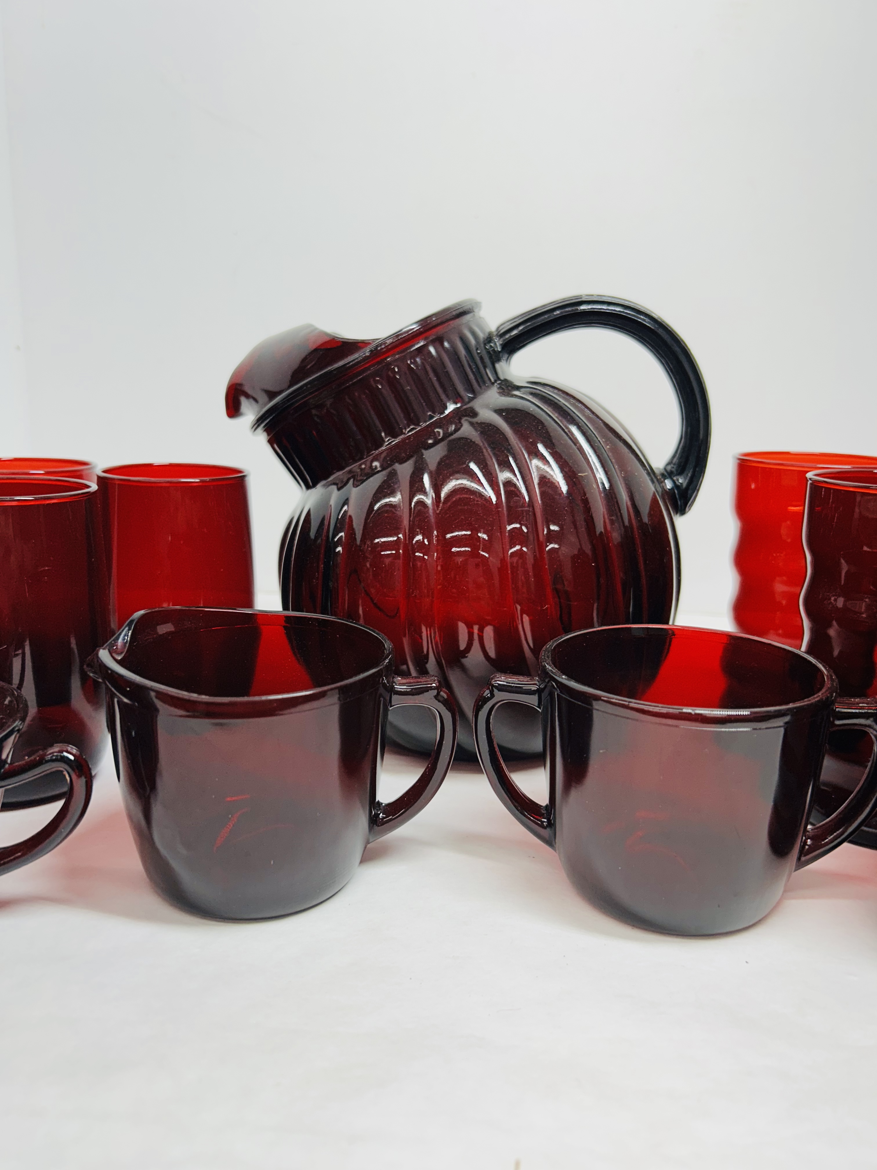 ANCHOR HOCKING ROYAL RUBY GLASS SERVICE, MID-20TH CENTURY