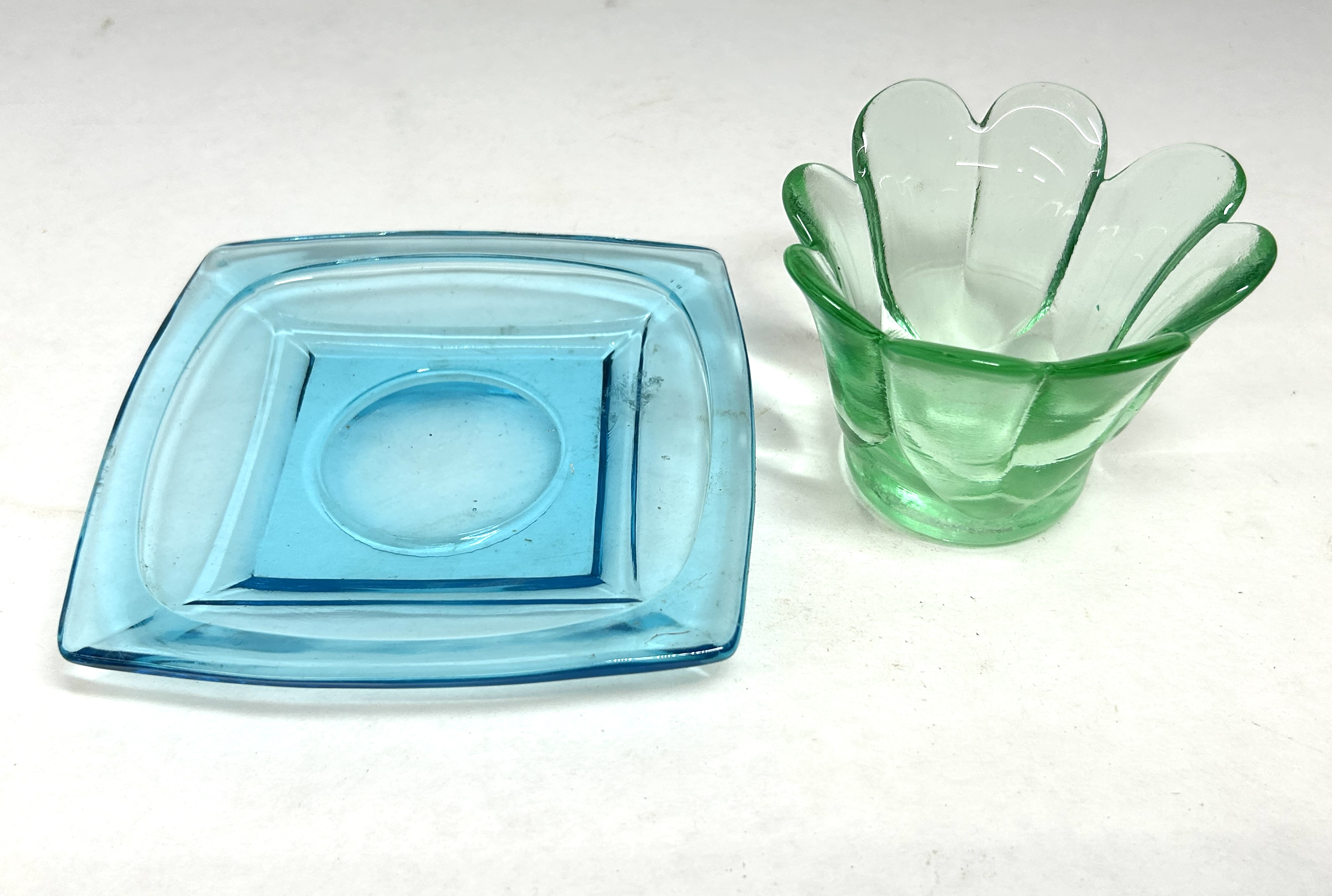 AMERICAN COLORED GLASSWARE, MID-20TH CENTURY