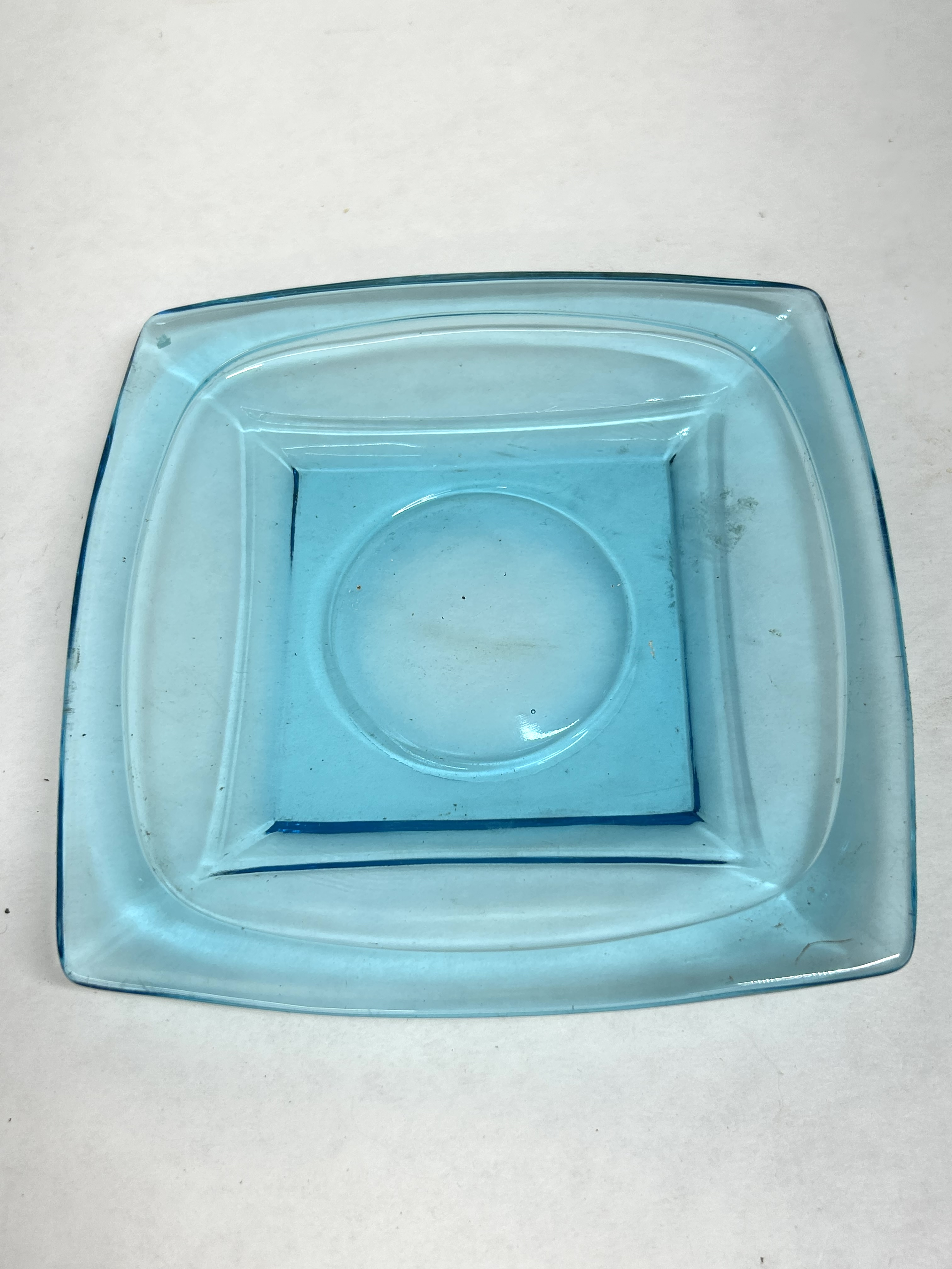 AMERICAN COLORED GLASSWARE, MID-20TH CENTURY