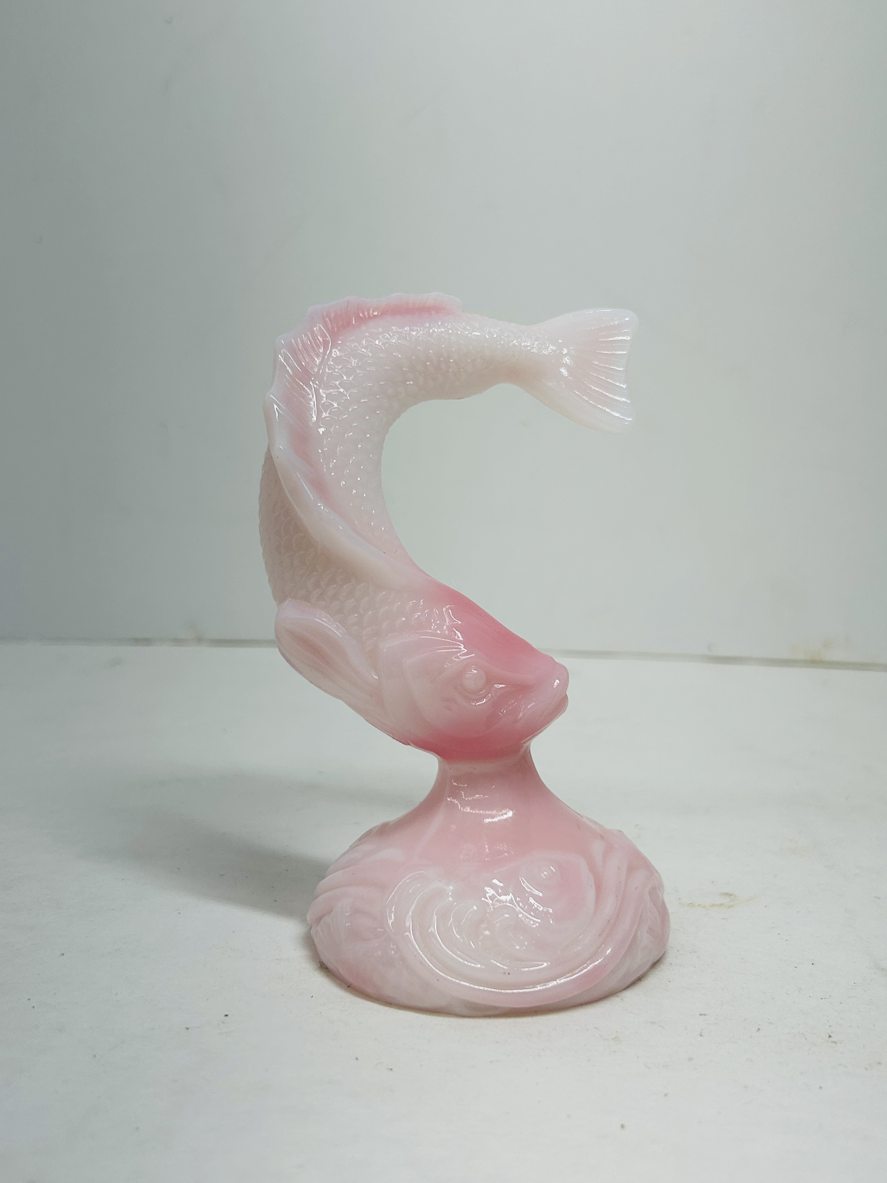 FENTON ROSALENE GLASS LEAPING FISH, 307/2000